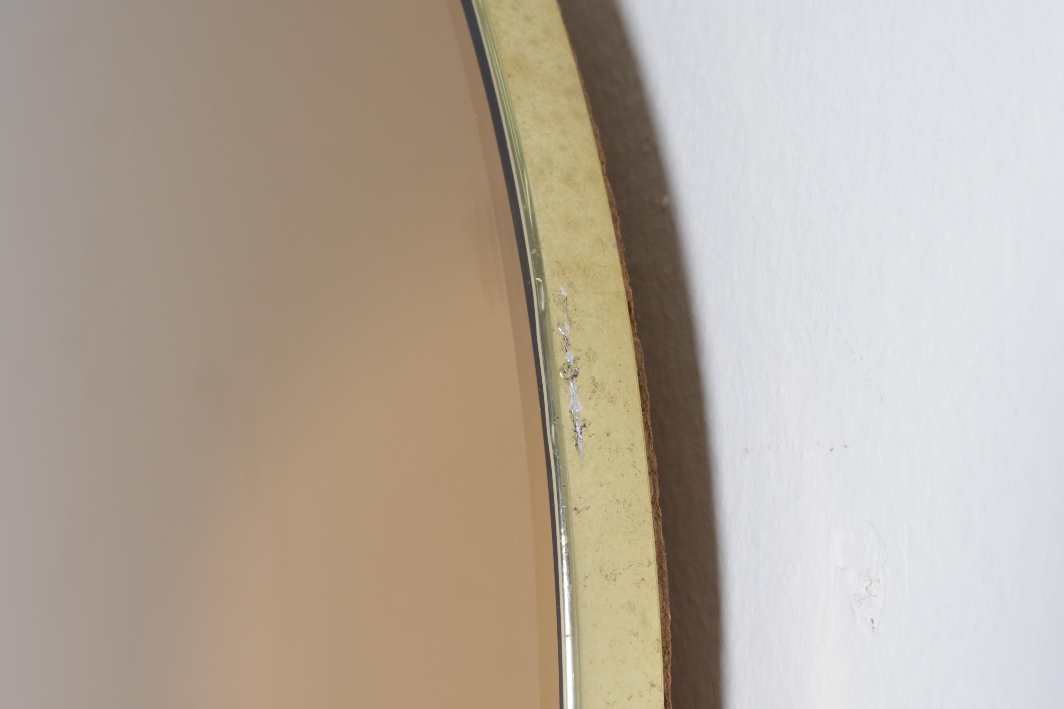 Miroir mural elliptique doré avec cadre en aluminium doré Italie, années 60 en vente 3