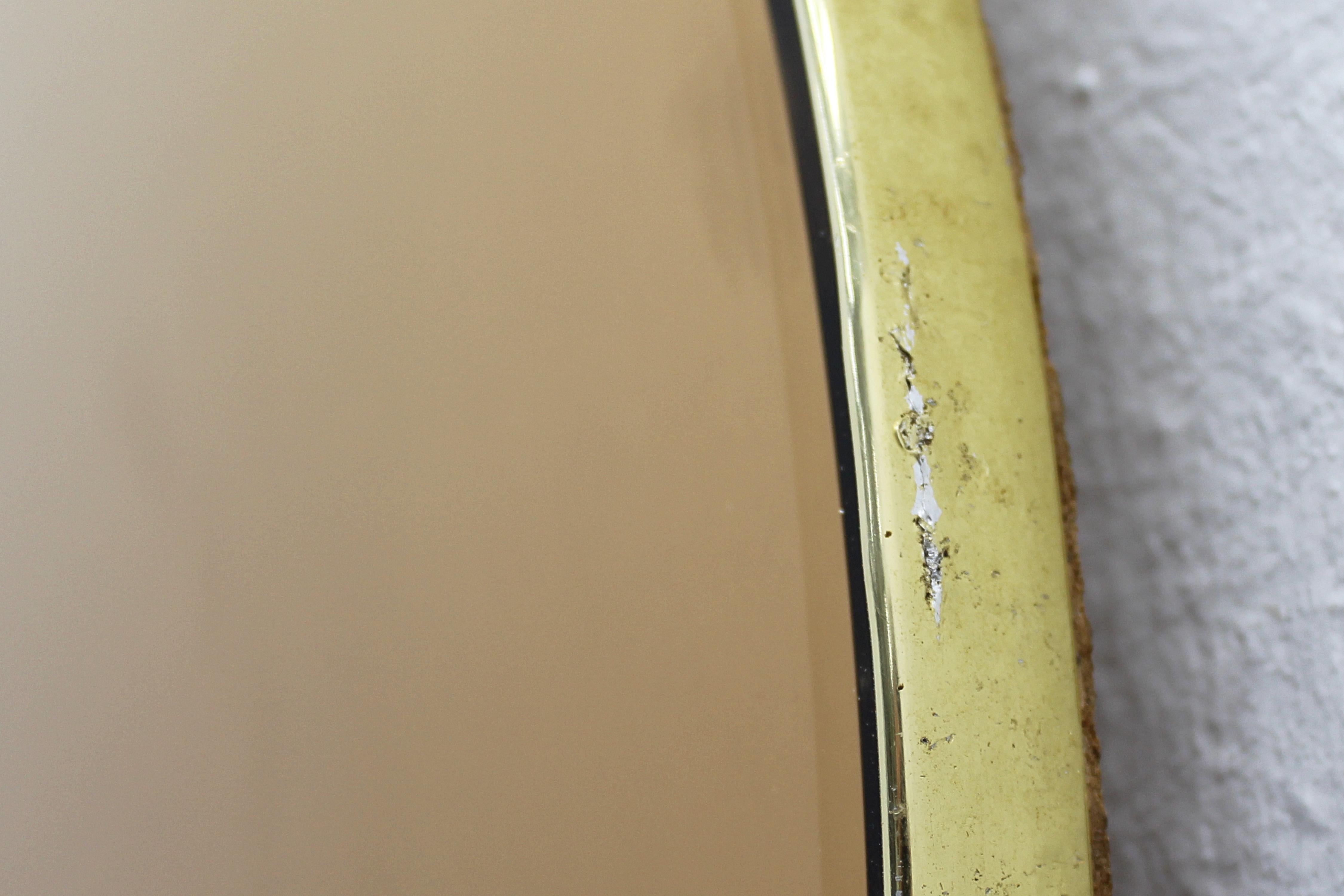 Miroir mural elliptique doré avec cadre en aluminium doré Italie, années 60 en vente 4