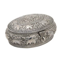 Elliptical silver jewelry box