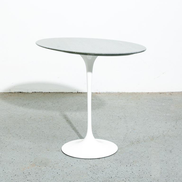 Mid-Century Modern Elliptical Tulip Side Table in marble by Knoll For Sale