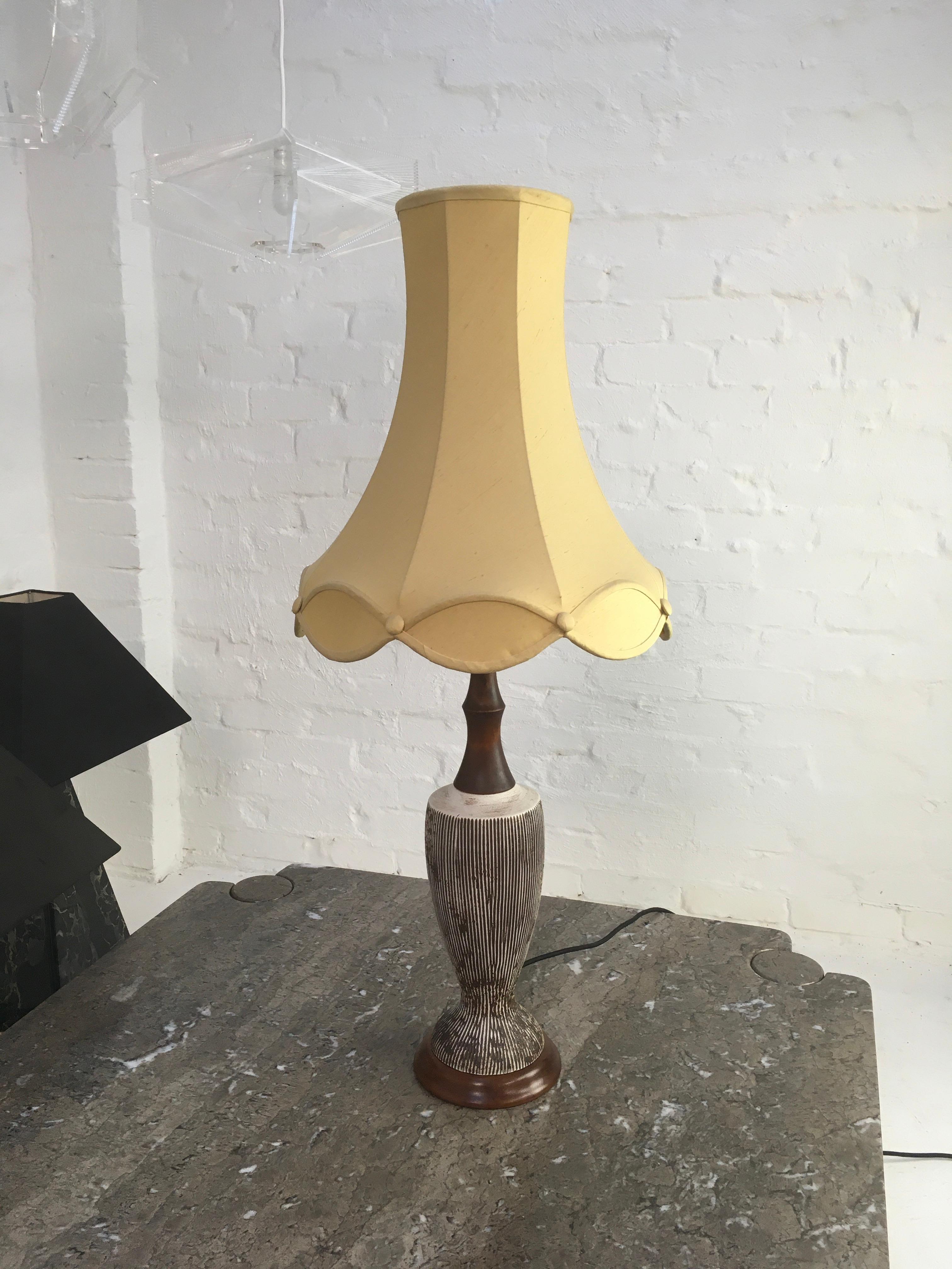 Ellis Pottery Sgraffito Ceramic and 'Walnut' Table Lamp Base Melbourne, 1950s For Sale 3