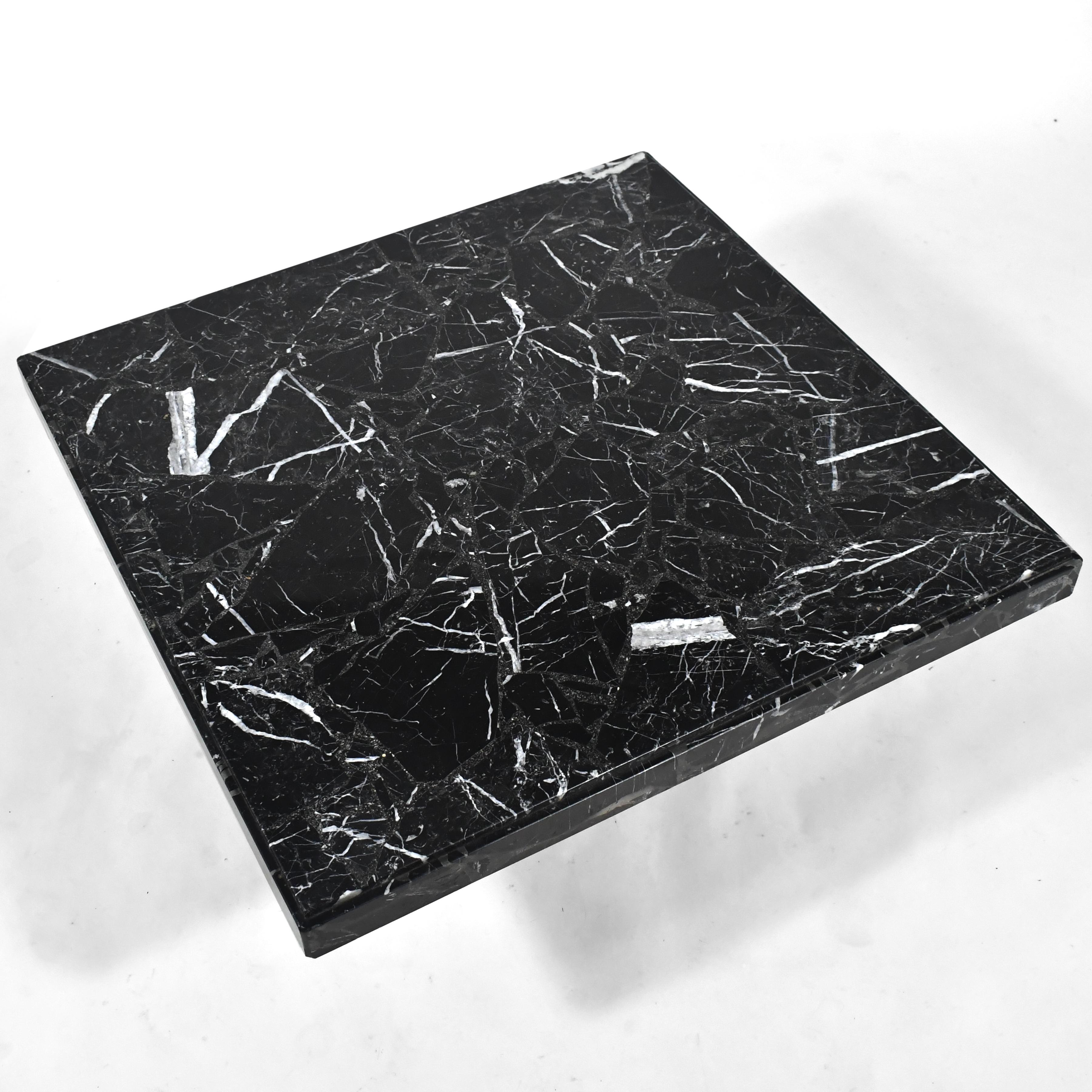 Marbre Table basse en marbre noir Ello en vente