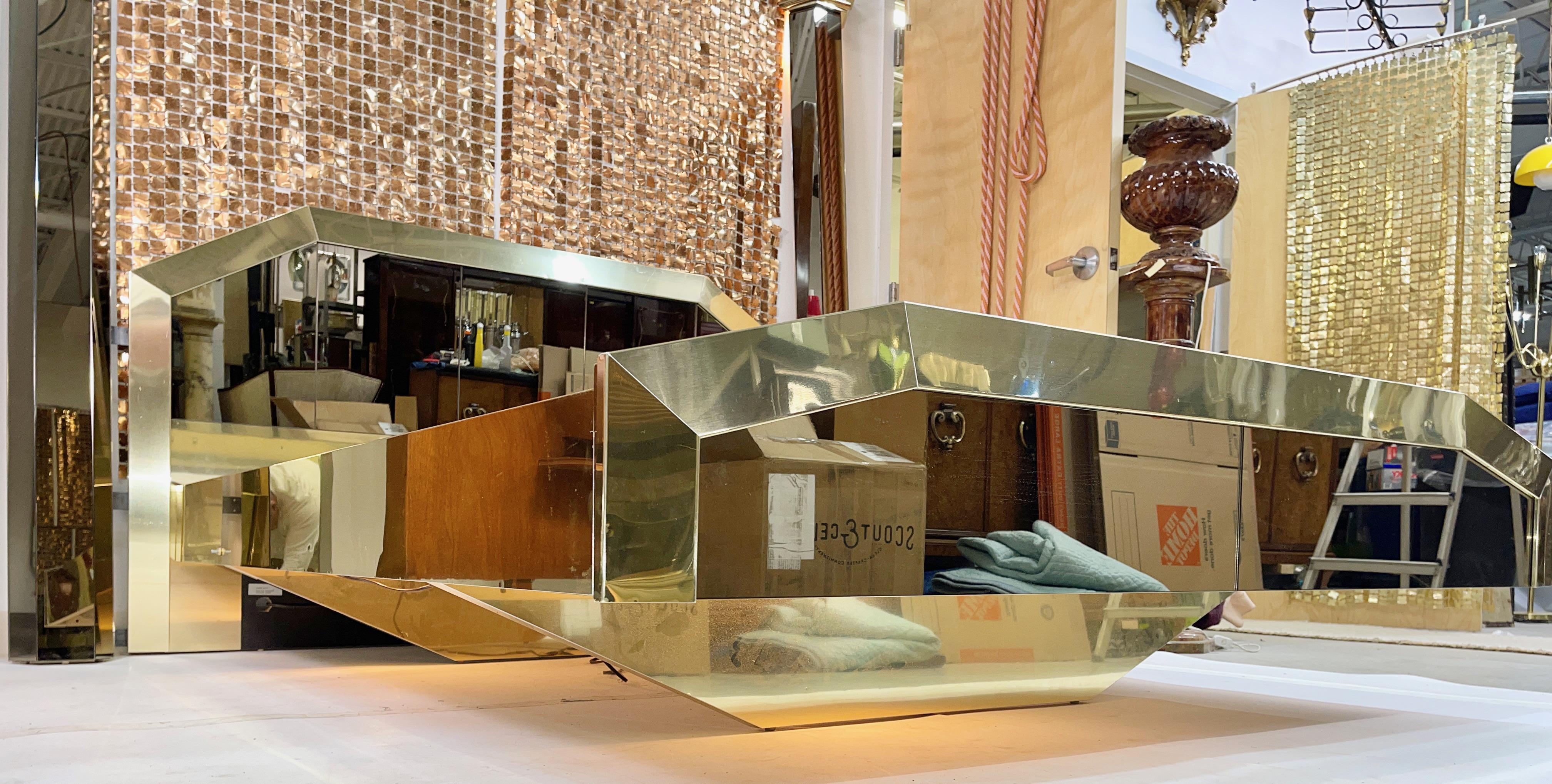 Ello Messing & bronziert Spiegel schwebende Queen Size Bett im Angebot 13