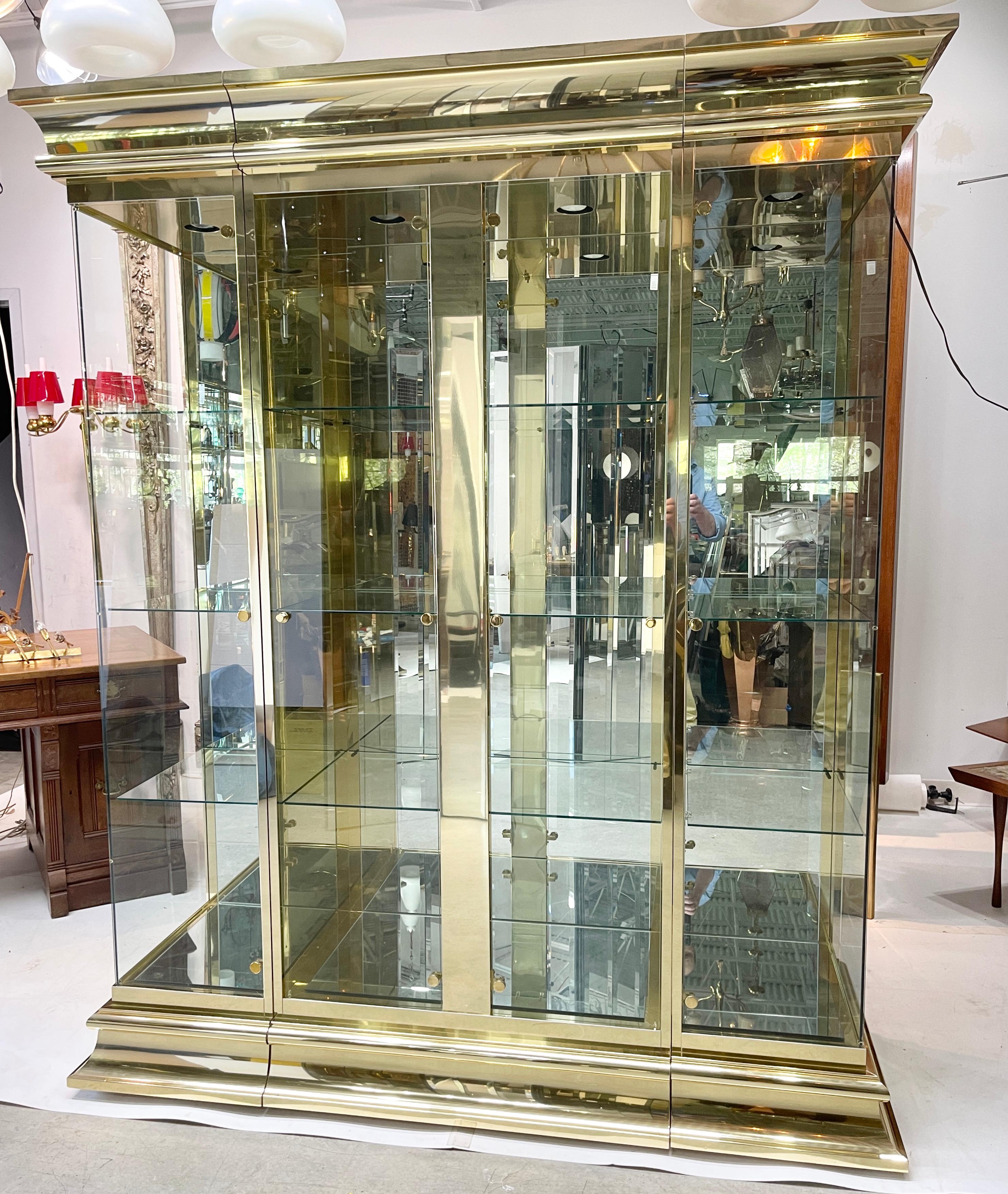 Ello Brass & Mirror Triple Front Vitrine 4