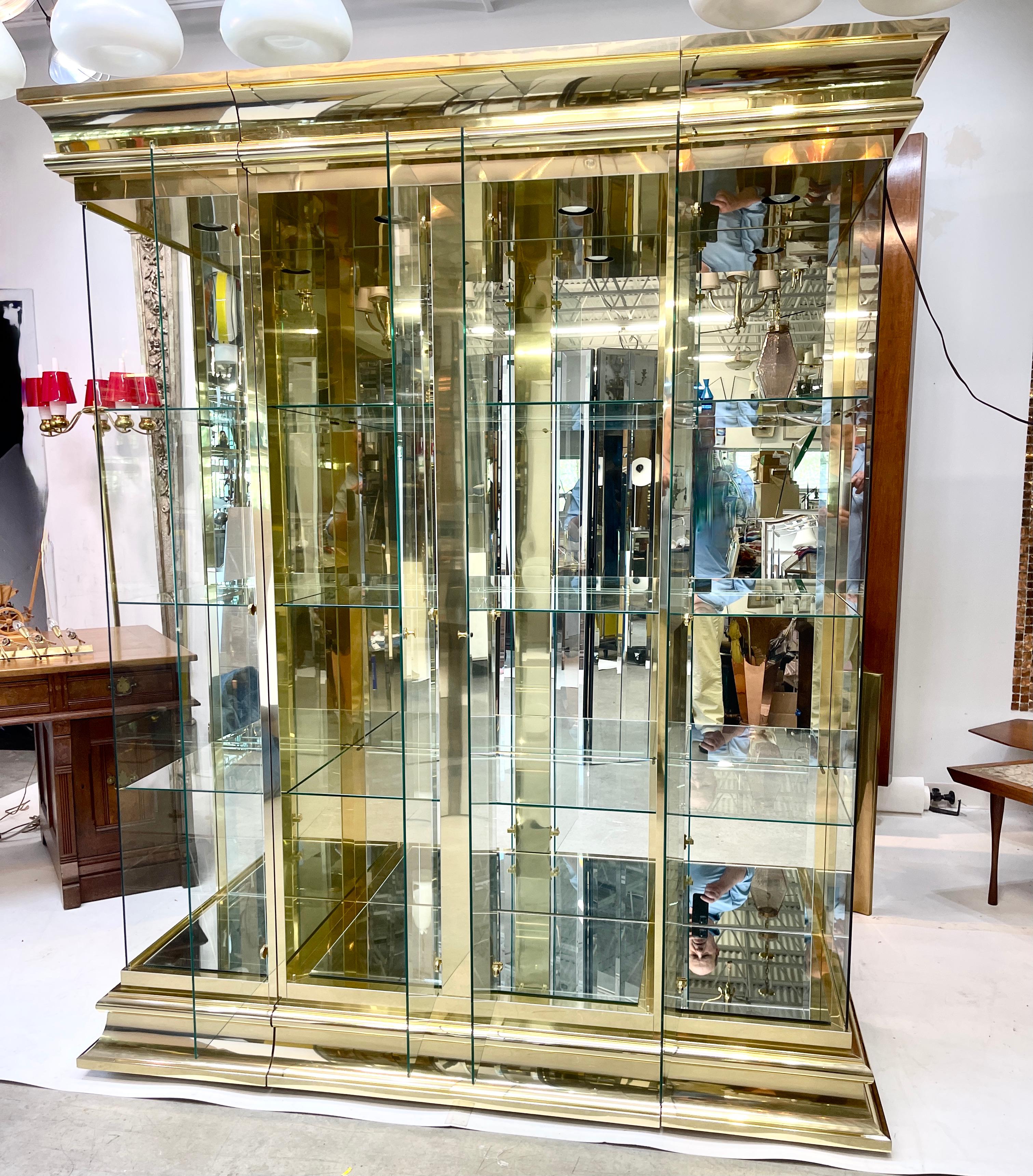 Ello Brass & Mirror Triple Front Vitrine 2