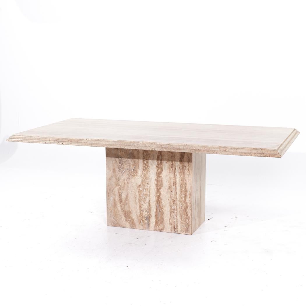 Mid-Century Modern Table de salle à manger Ello mi-siècle en travertin en vente