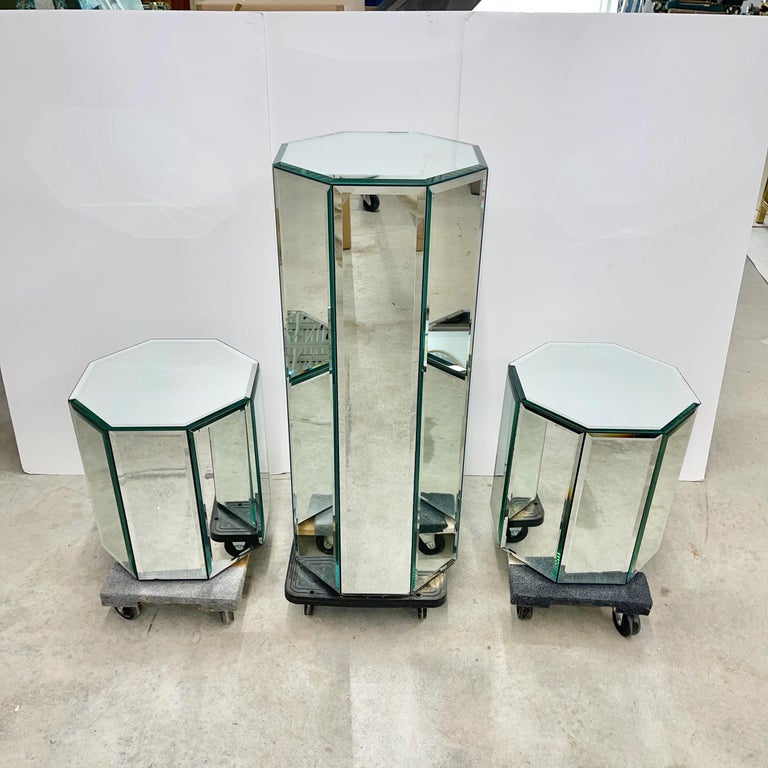Ello Mirrored Pedestal Columns In Good Condition For Sale In Hingham, MA