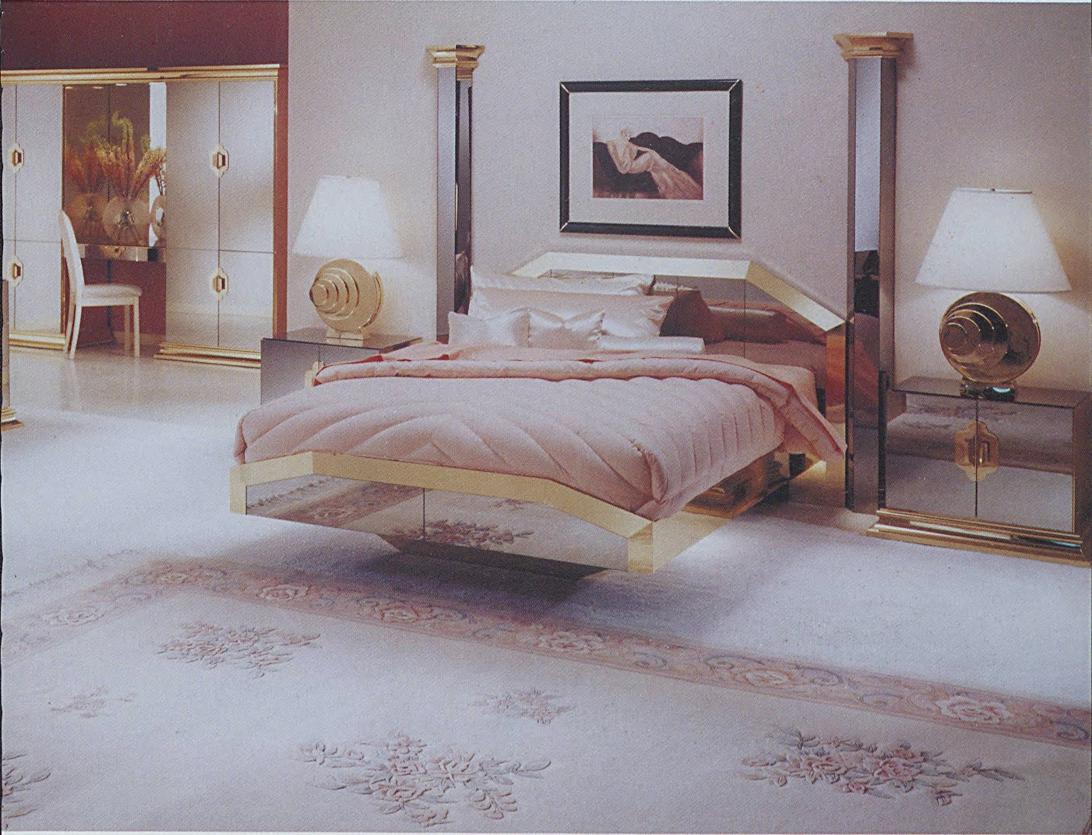 Laiton Miroir impérial Regency Ello Queen Bed  en vente