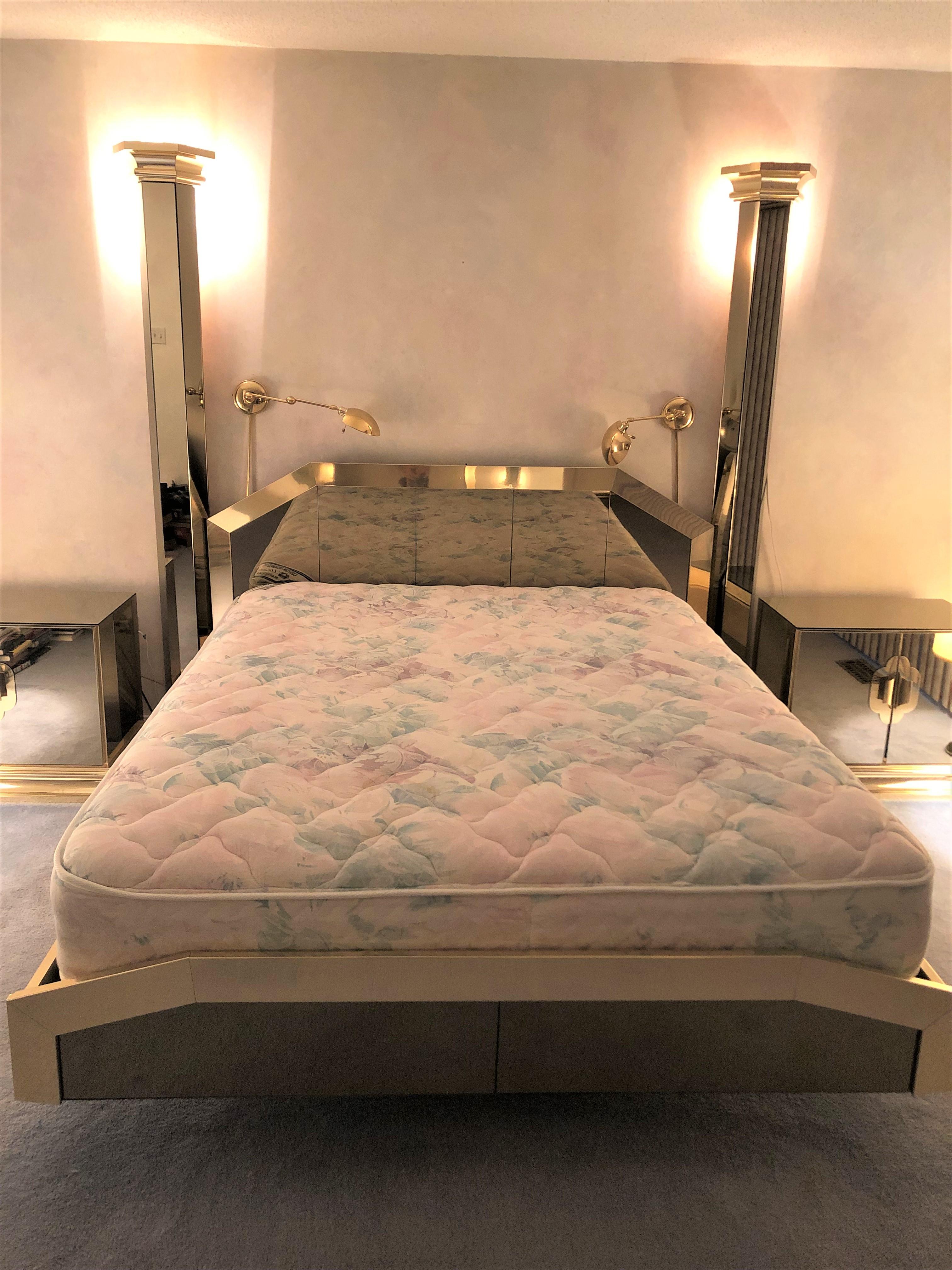 Miroir impérial Regency Ello Queen Bed  en vente 1