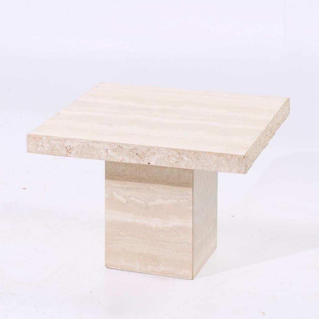 Américain Table d'appoint en travertin style Ello Mid Century en vente