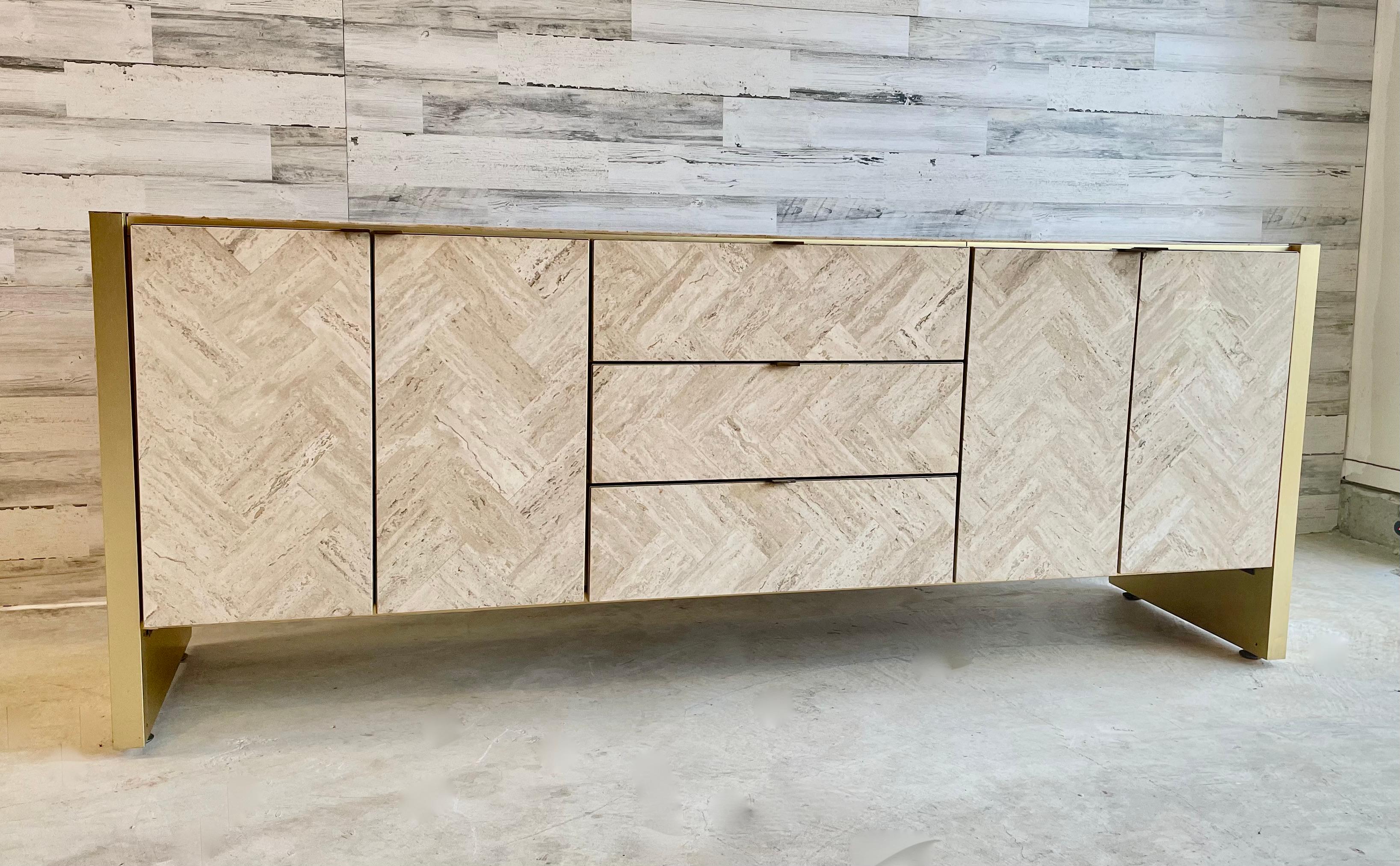 Ello Travertine and Brushed Brass Credenza For Sale 5