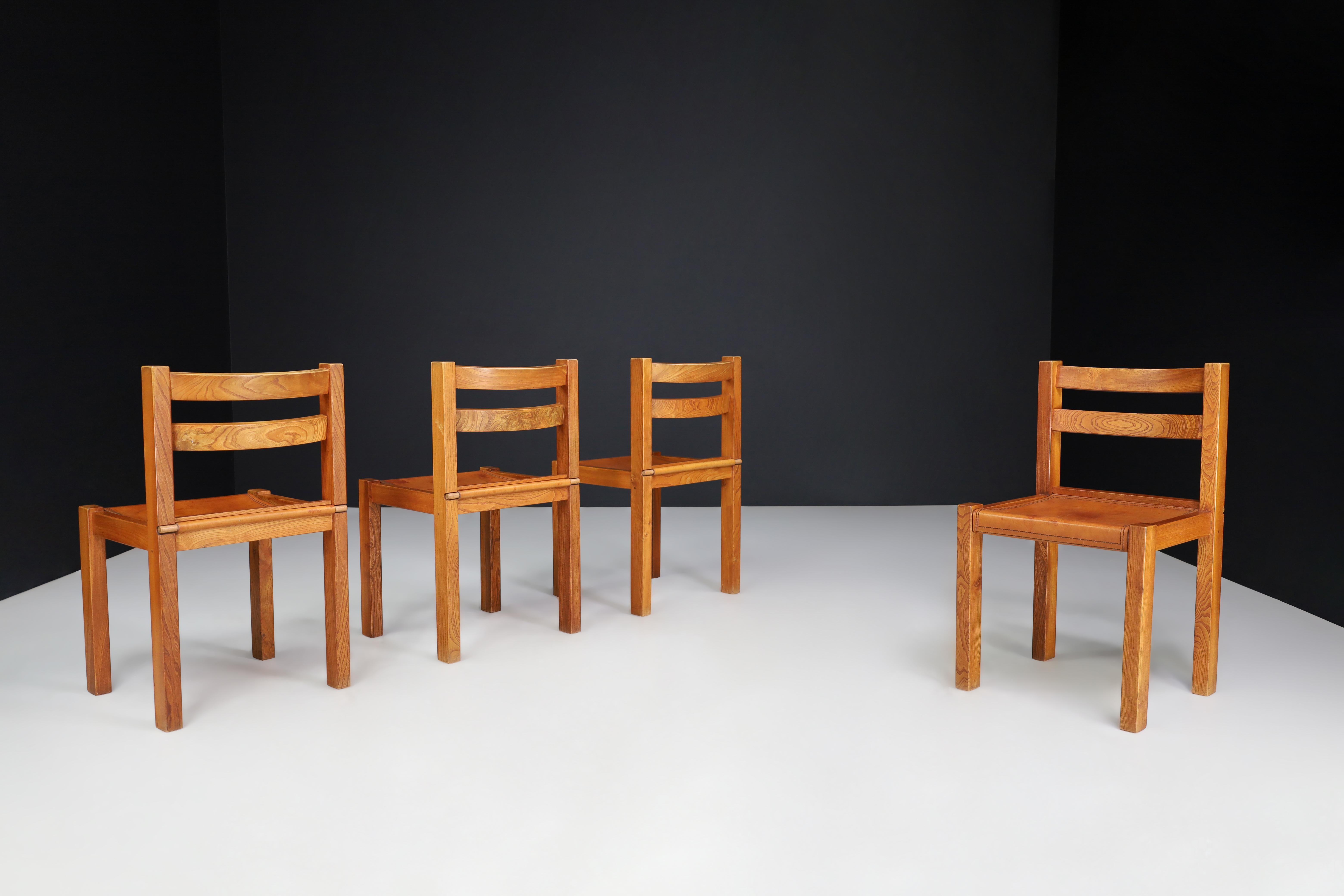 French Elm and Cognac Leather Dining room Chairs set of 4, Italy 1950s  For Sale