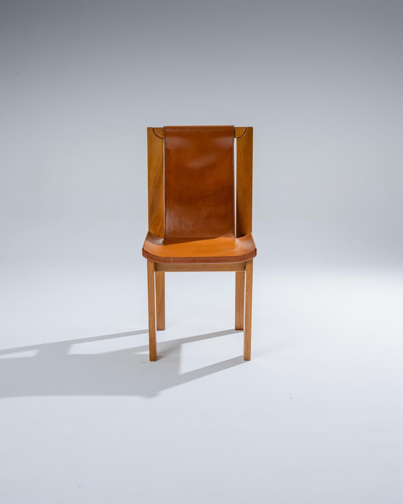 Sedia in olmo e pelle, Luigi Gorgoni, anni '70 in vendita 3