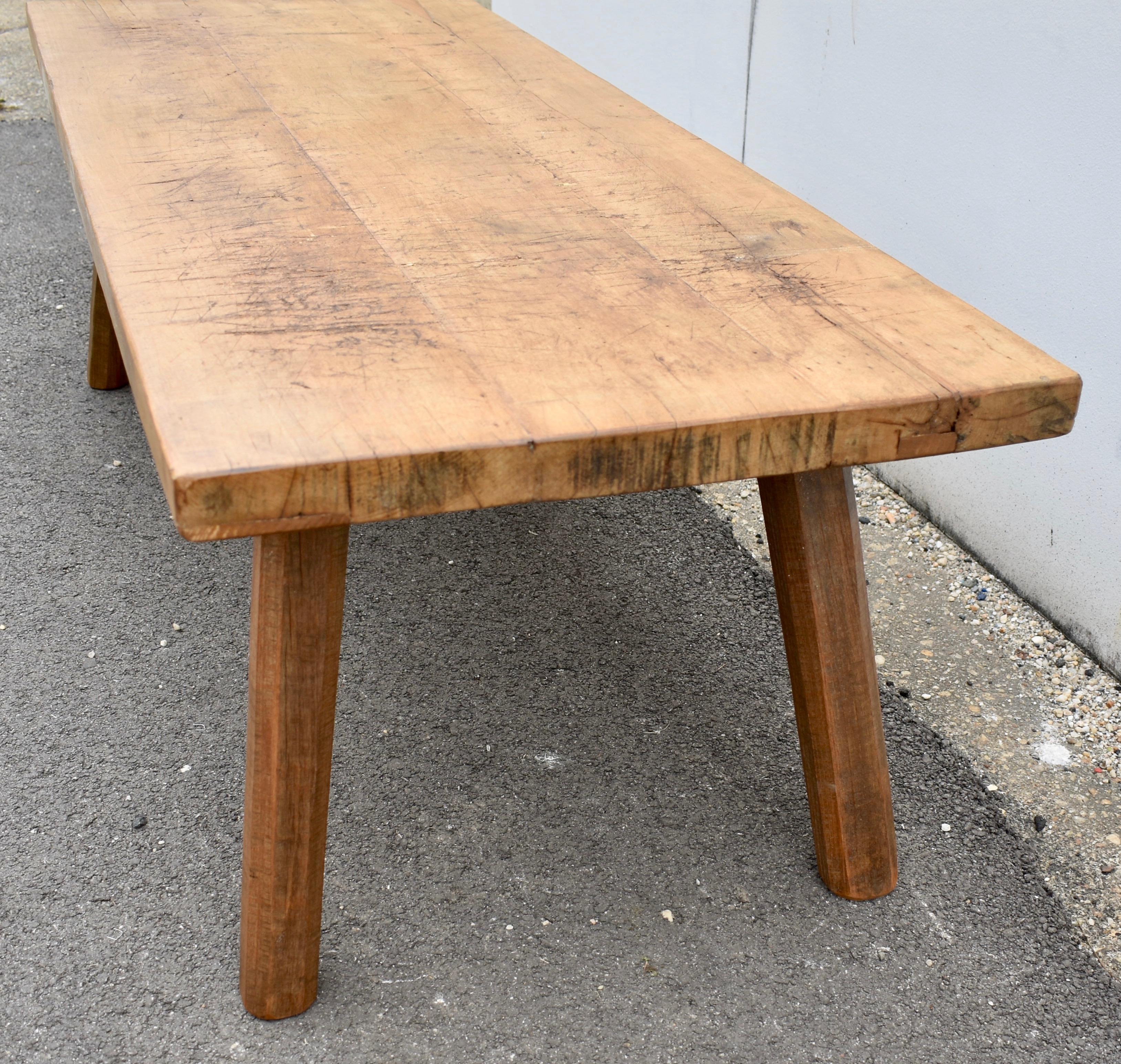 Elm and Oak Pig Bench Butcher's Block Coffee Table In Good Condition For Sale In Baltimore, MD