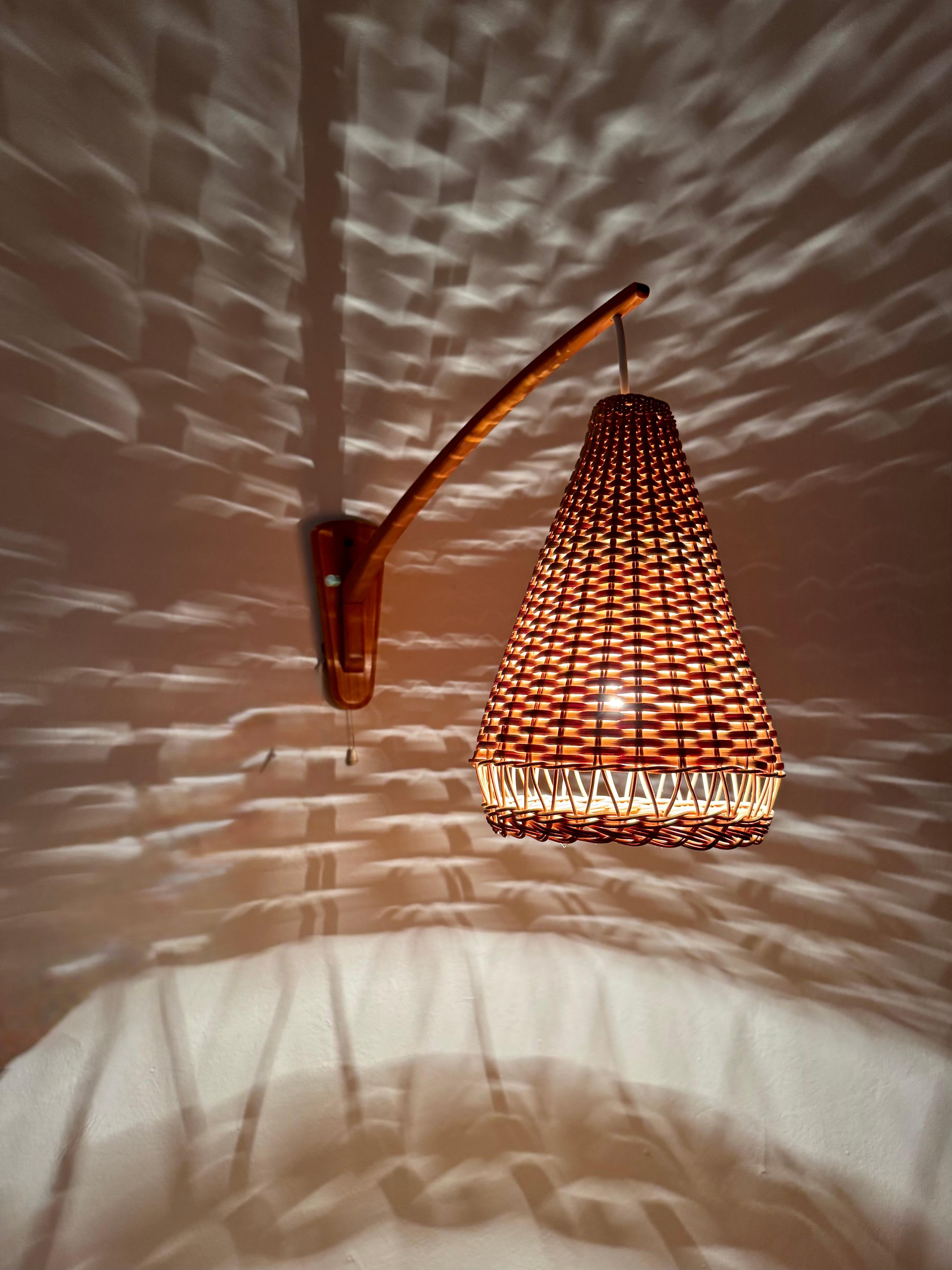 Elm and Wicker Wall Lamp For Sale 8