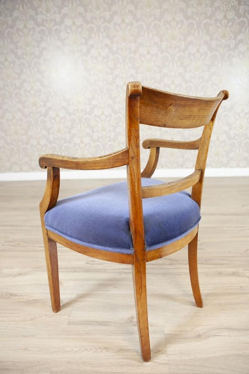 Fauteuil en orme du début du XXe siècle en tissu bleu Bon état - En vente à Opole, PL