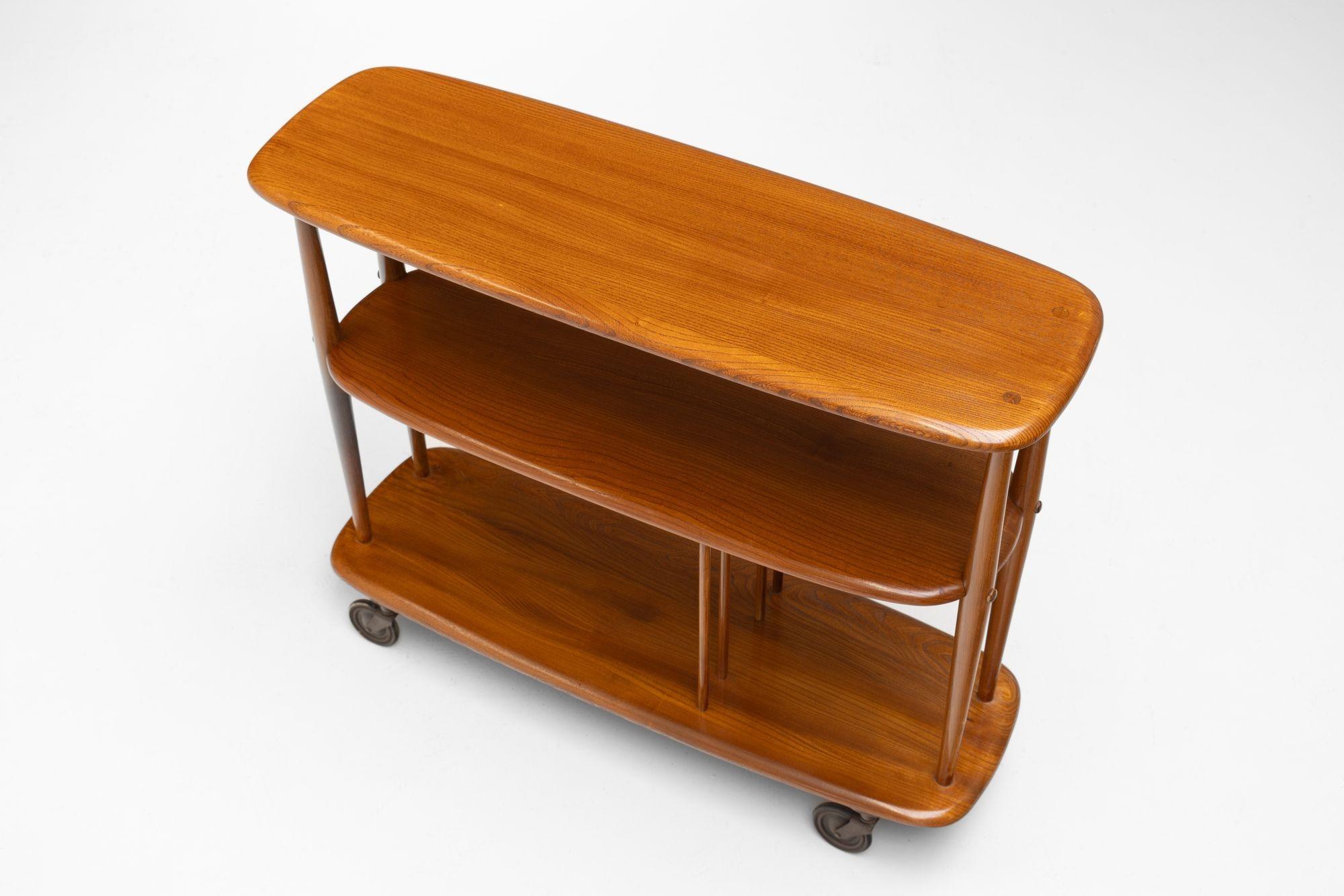 Elm Bookshelf by Lucian Ercolani for Ercol In Good Condition For Sale In London, England