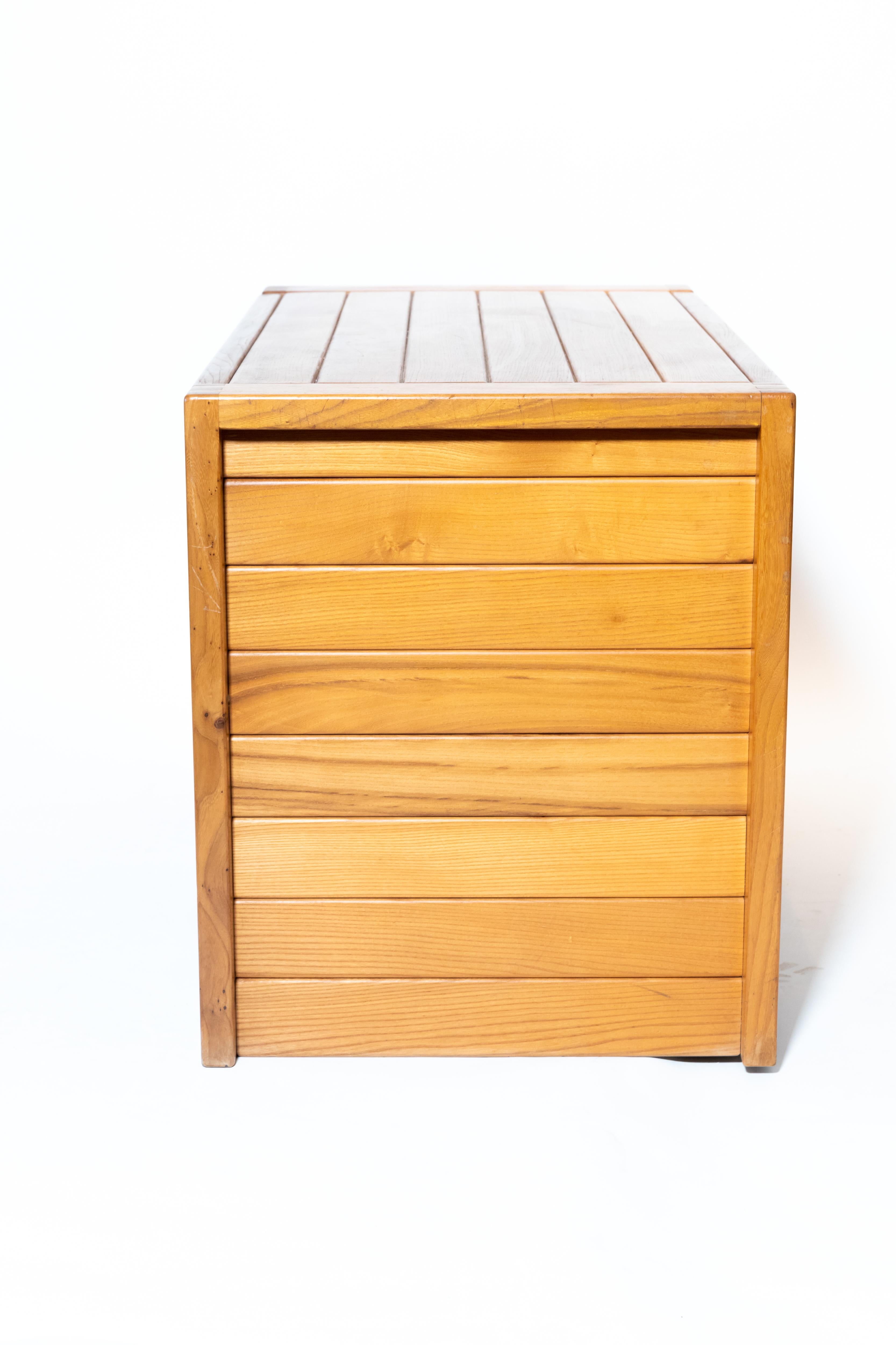 Elm Chest / Sideboard by Pierre Chapo, France, circa 1970s For Sale 3