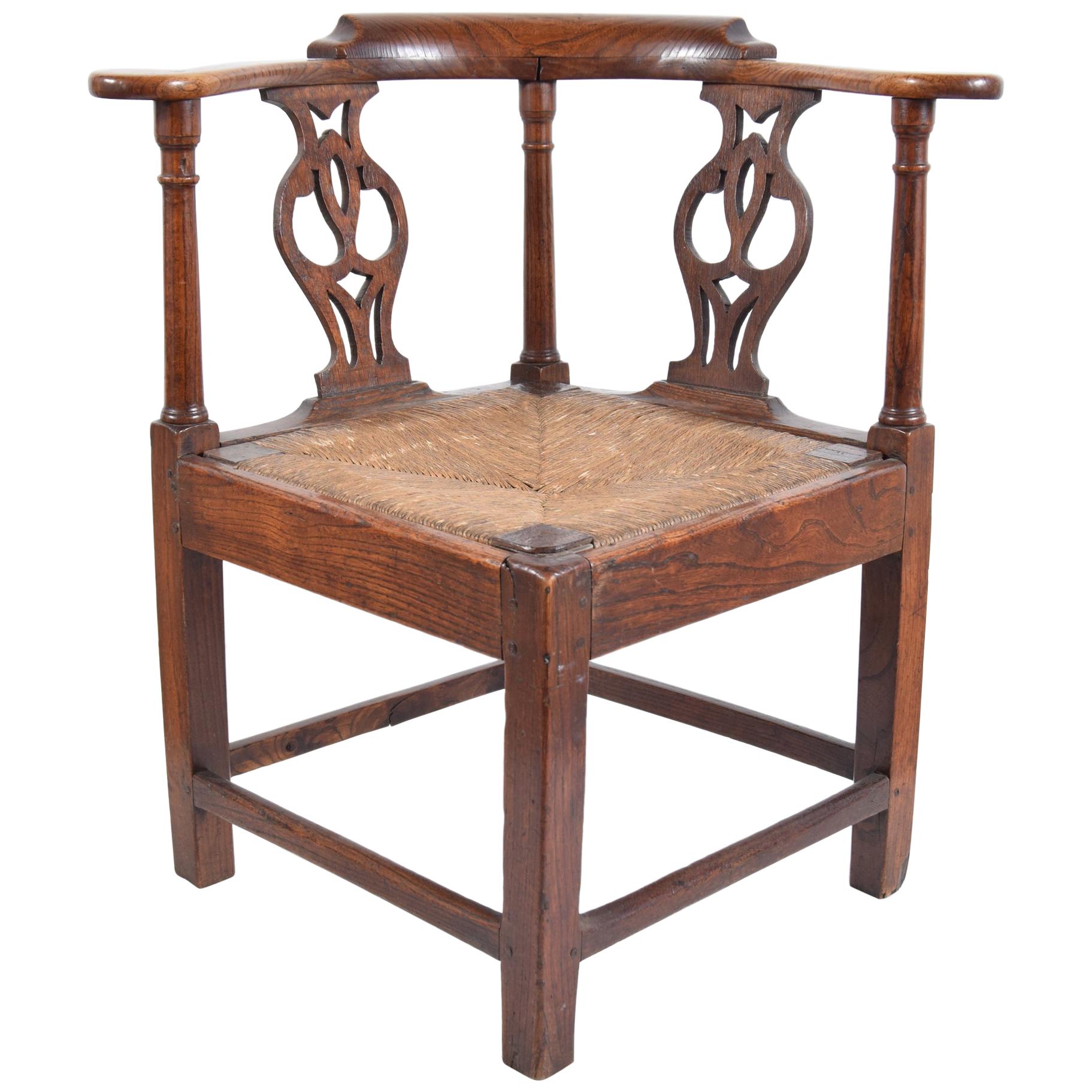 Elm Chippendale Corner Chair, circa 1780-1820