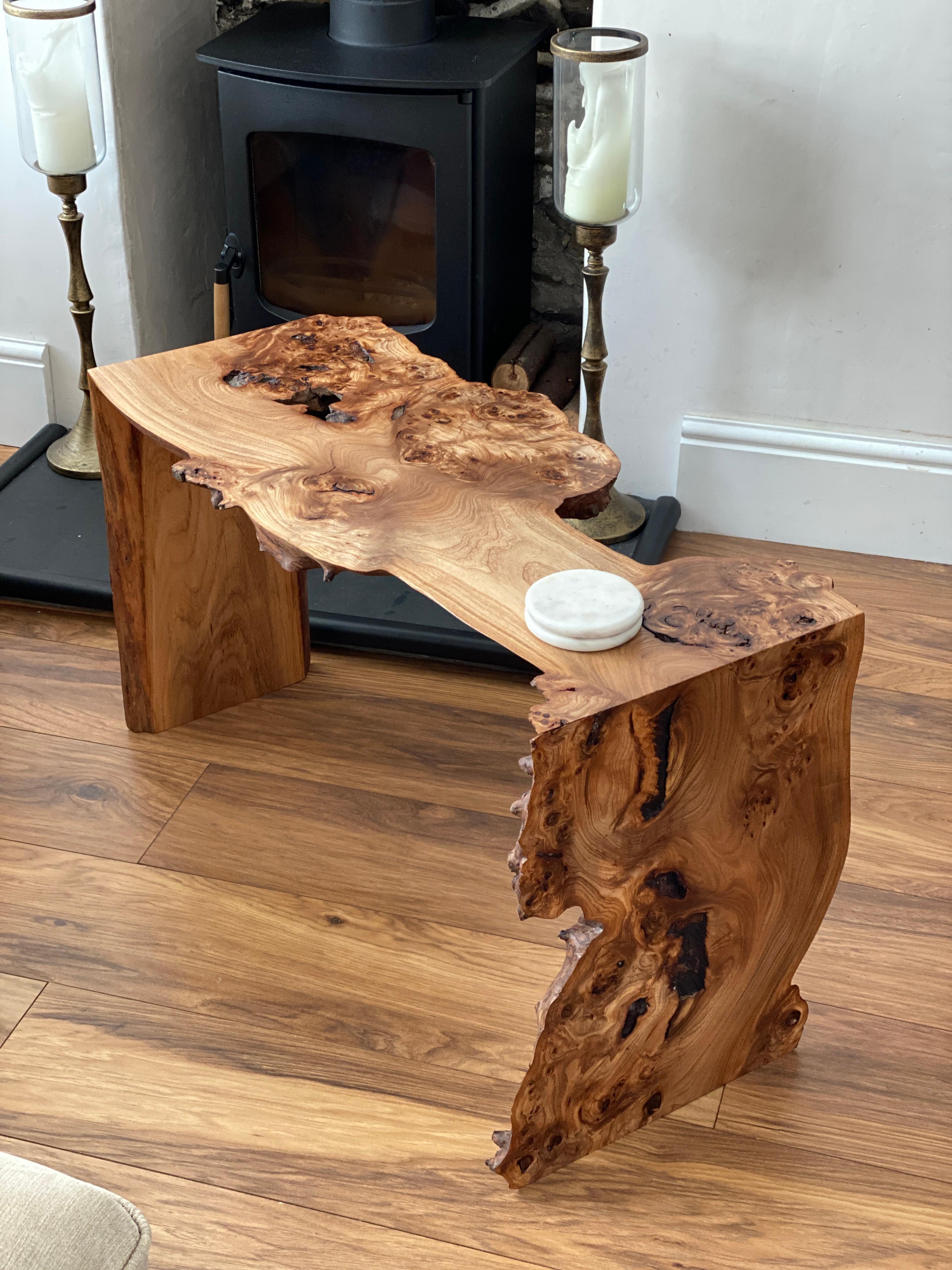 Table basse en orme en vente 4
