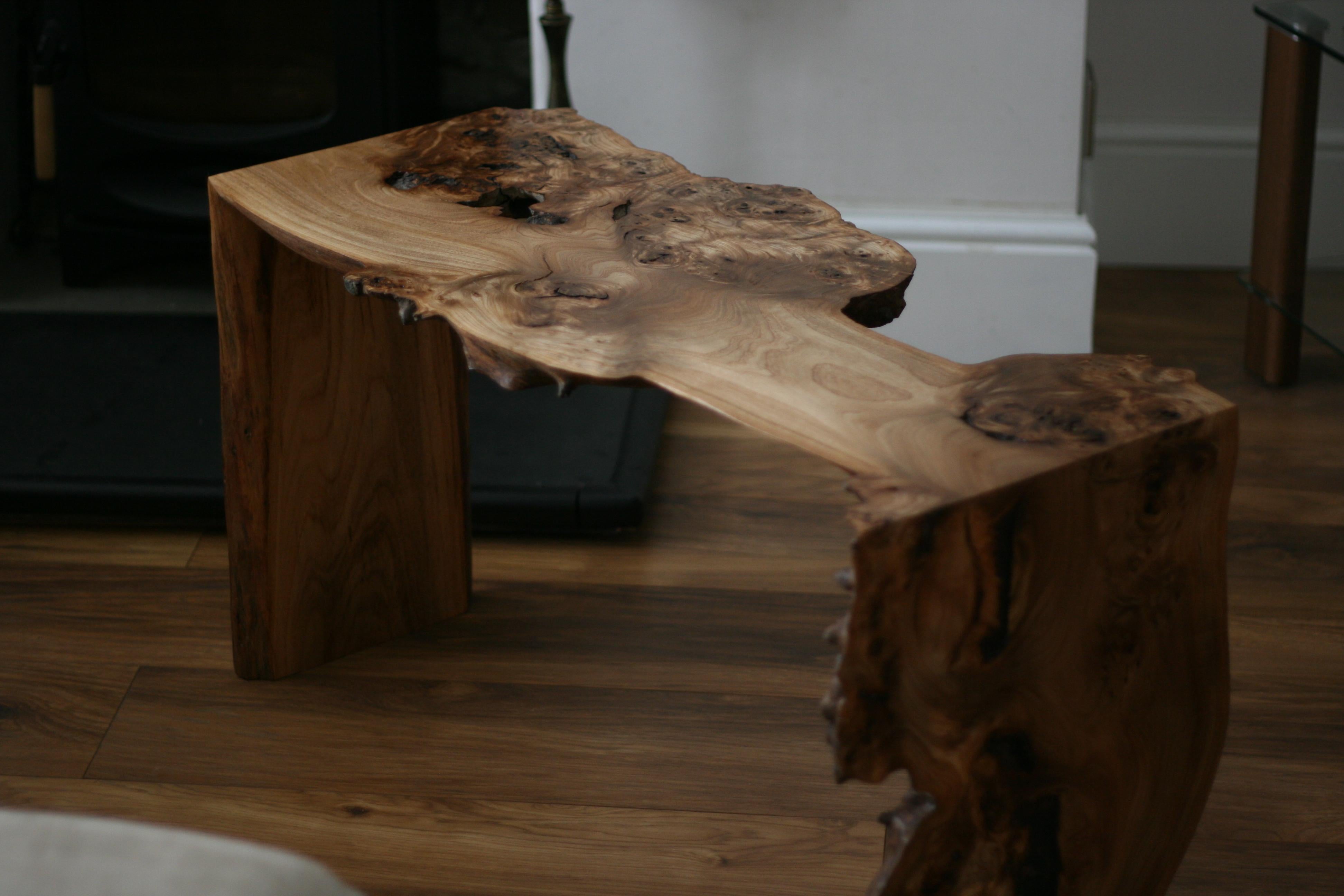Table basse en orme en vente 1