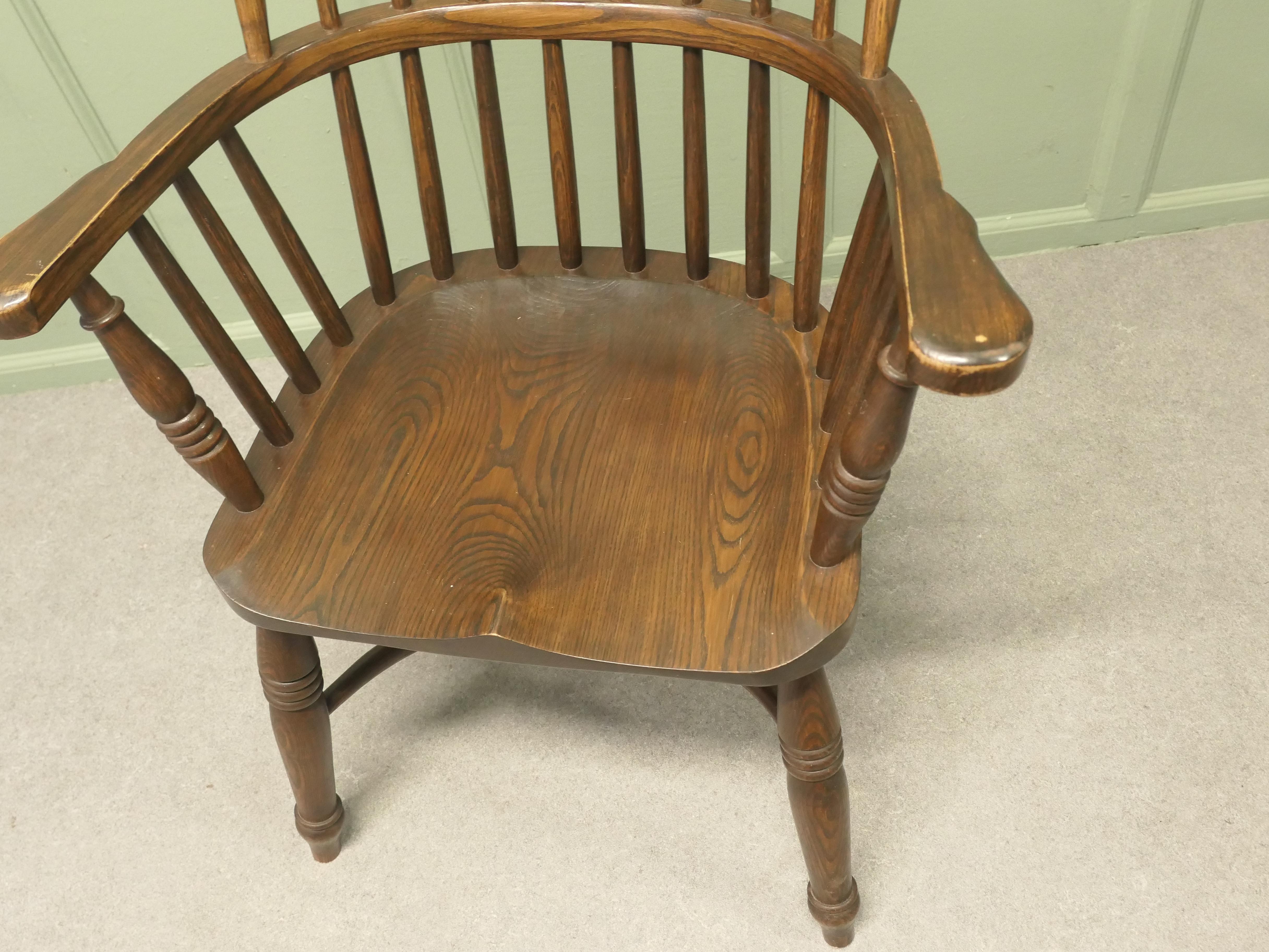 Sedia Country Carver in olmo con barella a crinolina In condizioni buone in vendita a Godshill, Isle of Wight