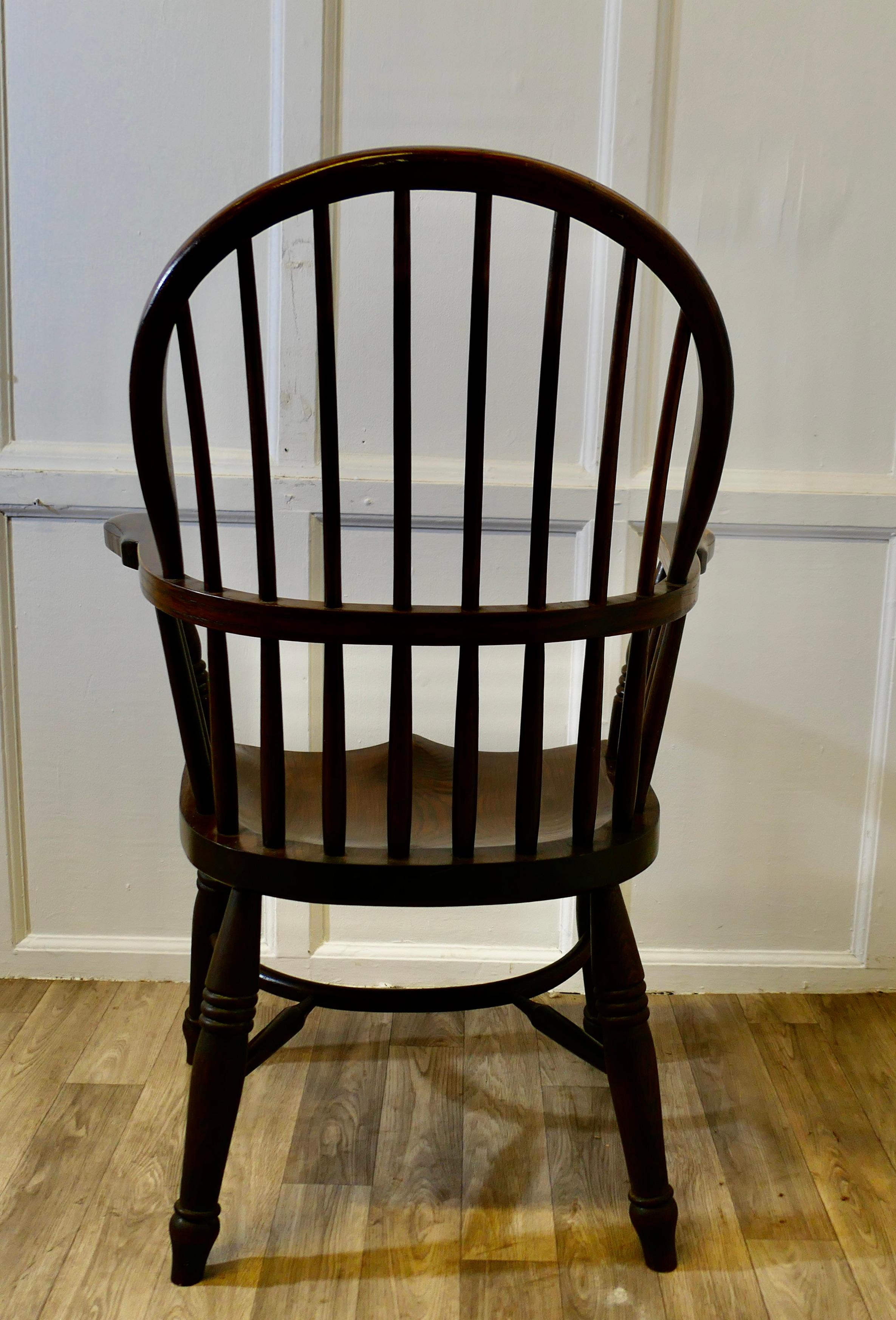 Orme Chaise de sculpteur en orme avec civière à crinoline  Il s'agit d'un chai fabriqué de manière artisanale. en vente