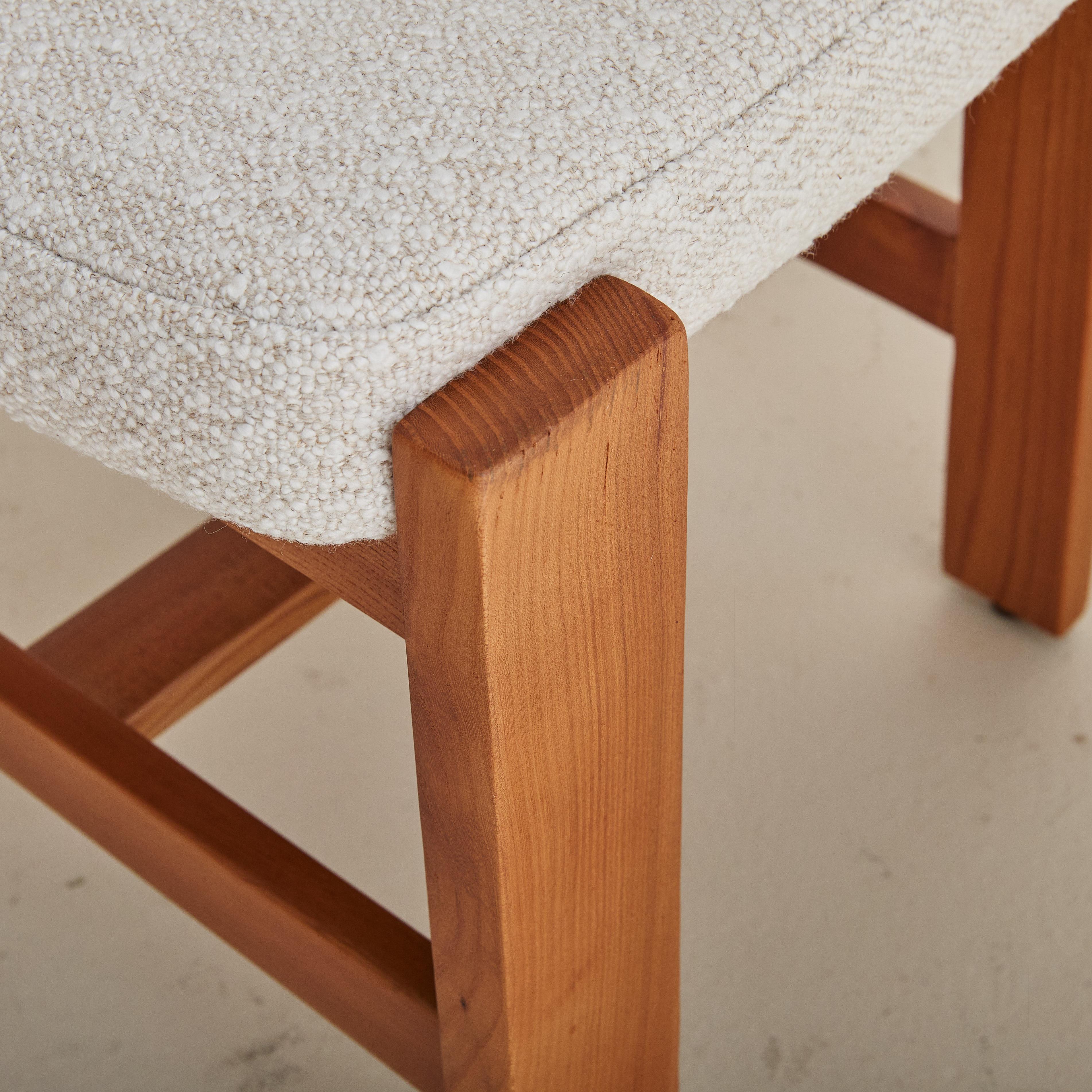 Elm Dining Chair Attributed to Maison Regain, 1970s - 8 Available Tapicería en venta
