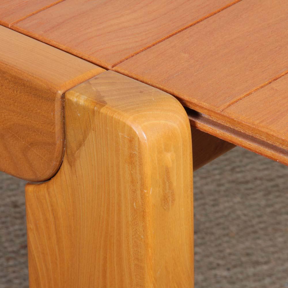 French Elm dining table for Maison Regain, 1970s For Sale