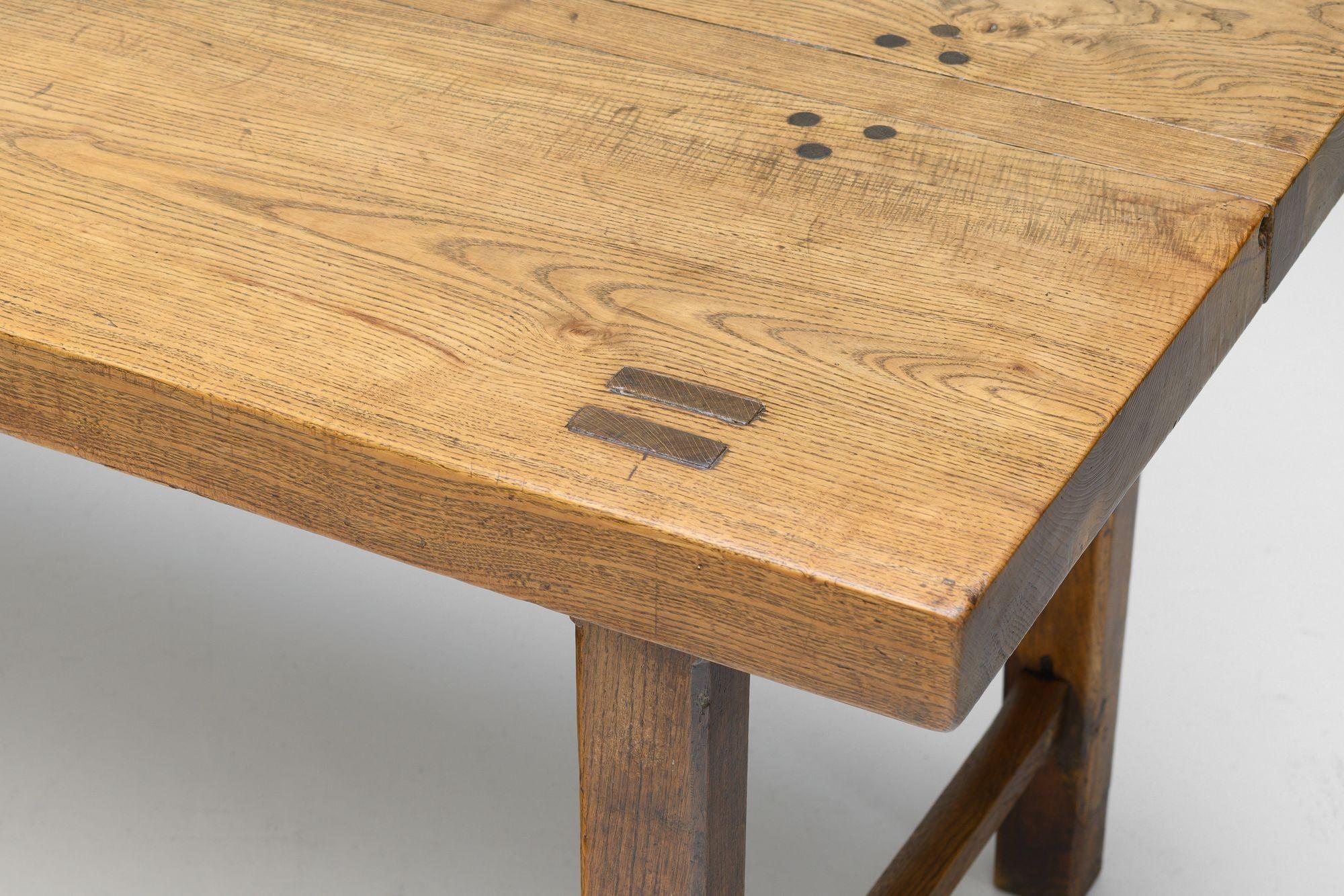 Mesa de granja Elm Mediados del siglo XIX en venta