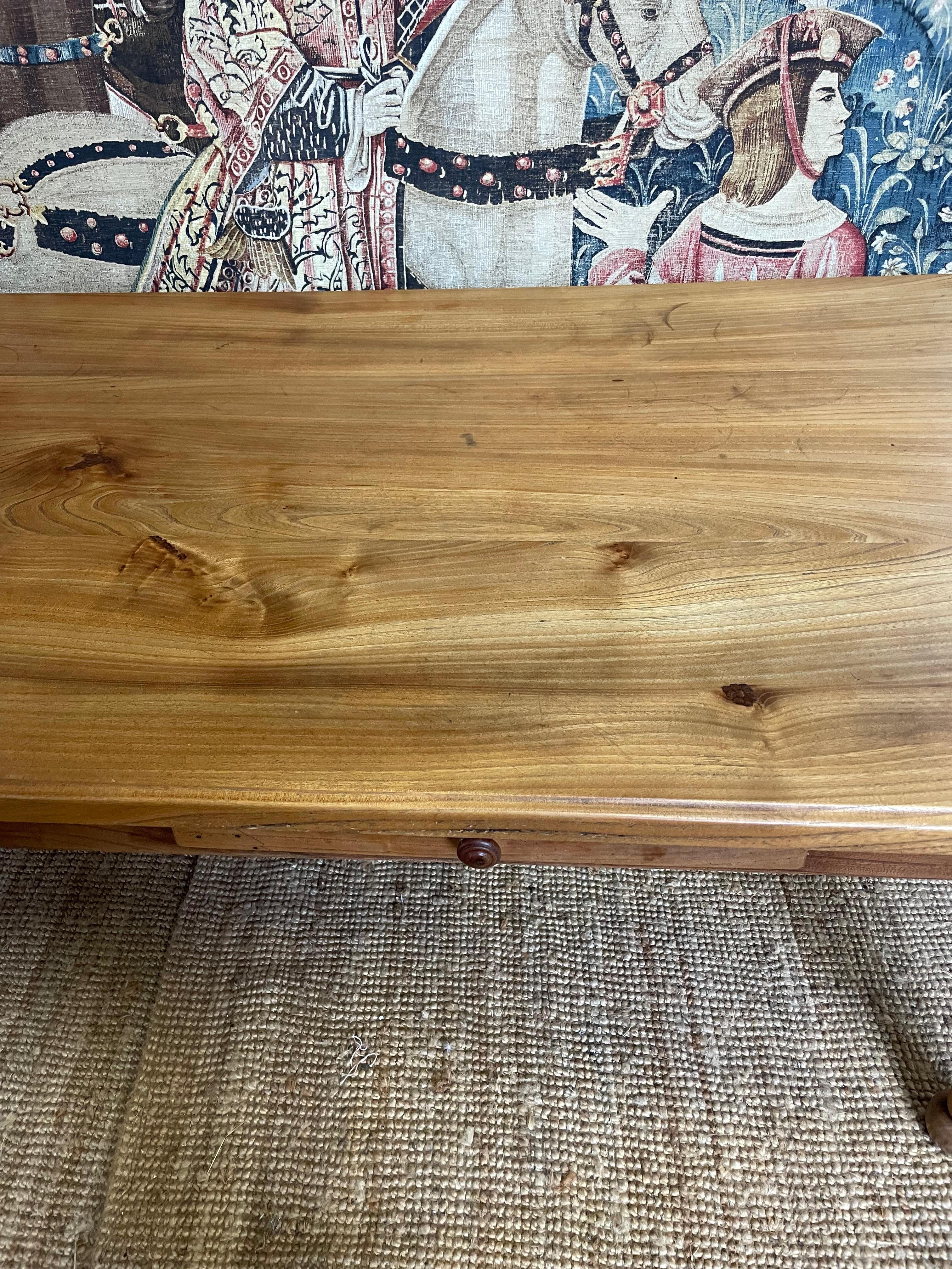 Table de ferme française en orme en vente 4