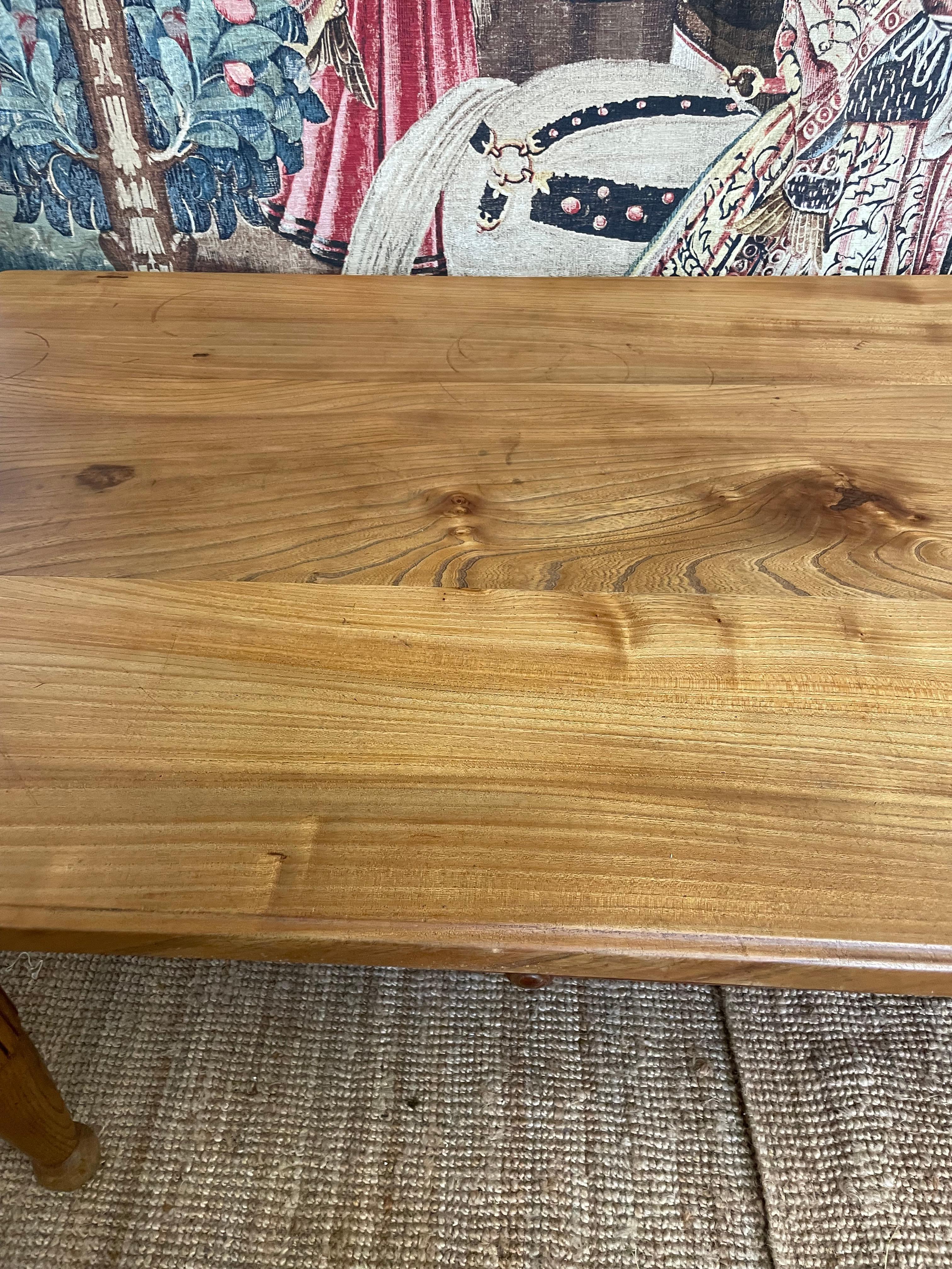 Orme Table de ferme française en orme en vente