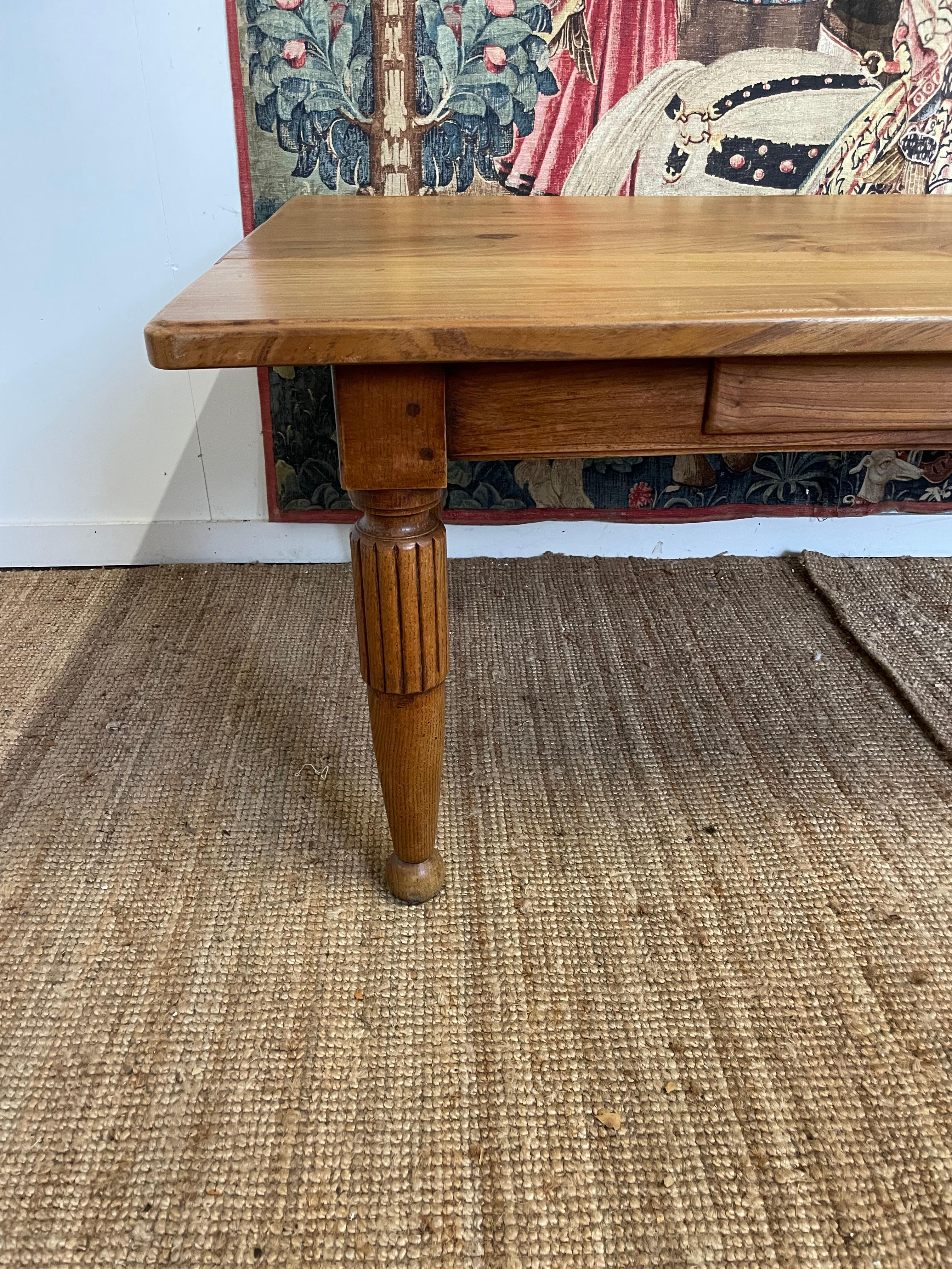 Table de ferme française en orme en vente 3