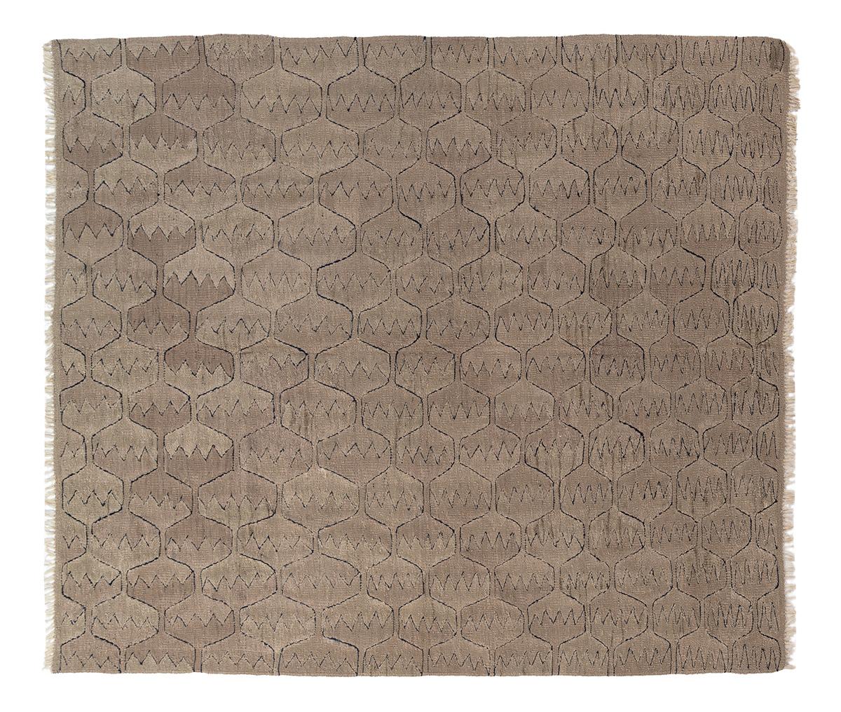 Elm KKilim 168 Rug by ETHNİCLOOM
Dimensions:  W 185 x H 220 cm
Materials: Wool Weave. 

The Founder
Ethnicloom was founded as a natural continuation of its creator, Elif Gönensay’s lifelong passion for design and her talent for beautifying spaces.