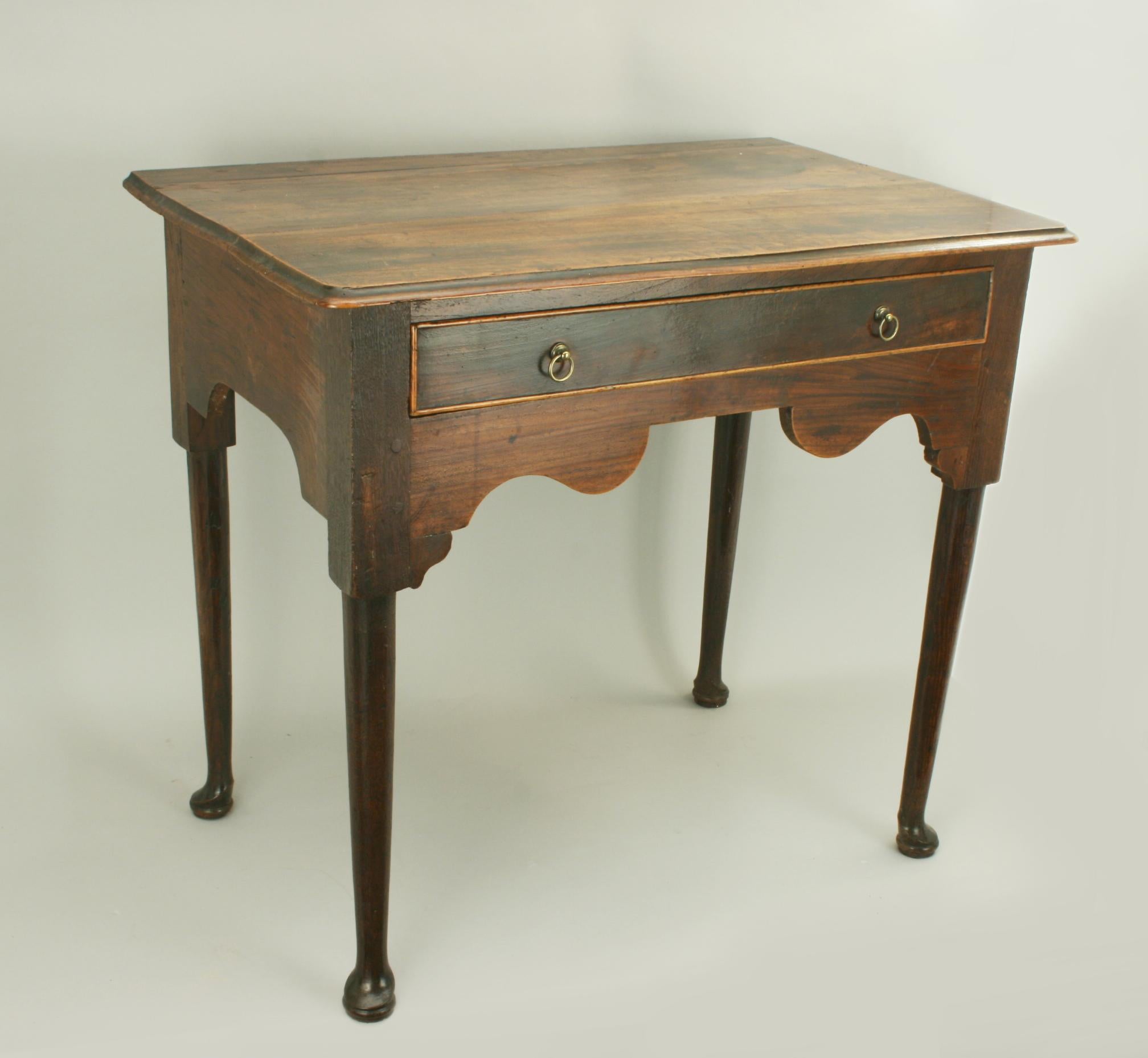 Elm Low Boy Side Table 1780 In Good Condition For Sale In Oxfordshire, GB