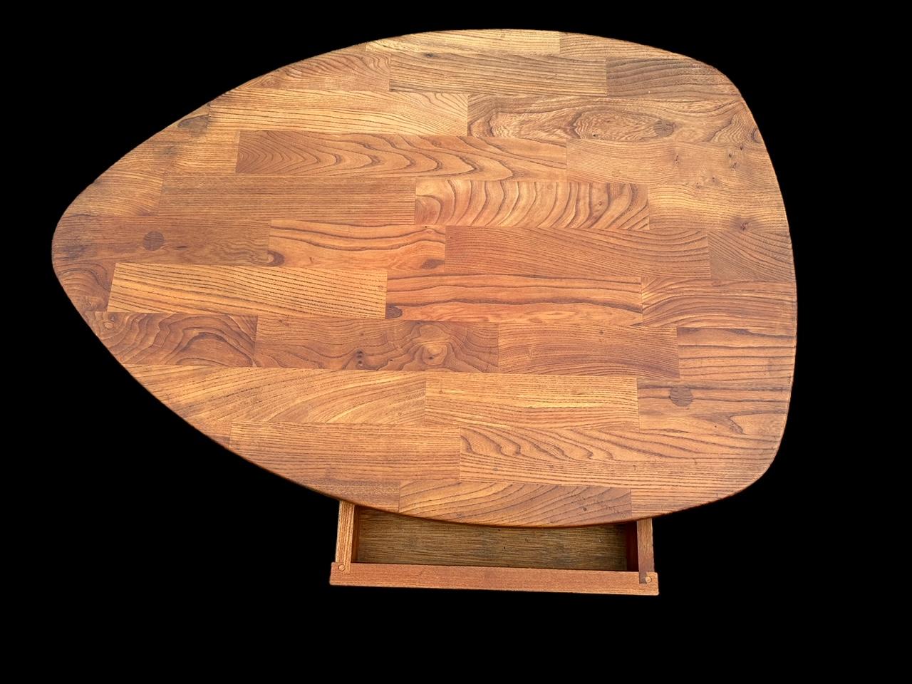 elm ovoid coffee table  In Good Condition For Sale In Brooklyn, NY