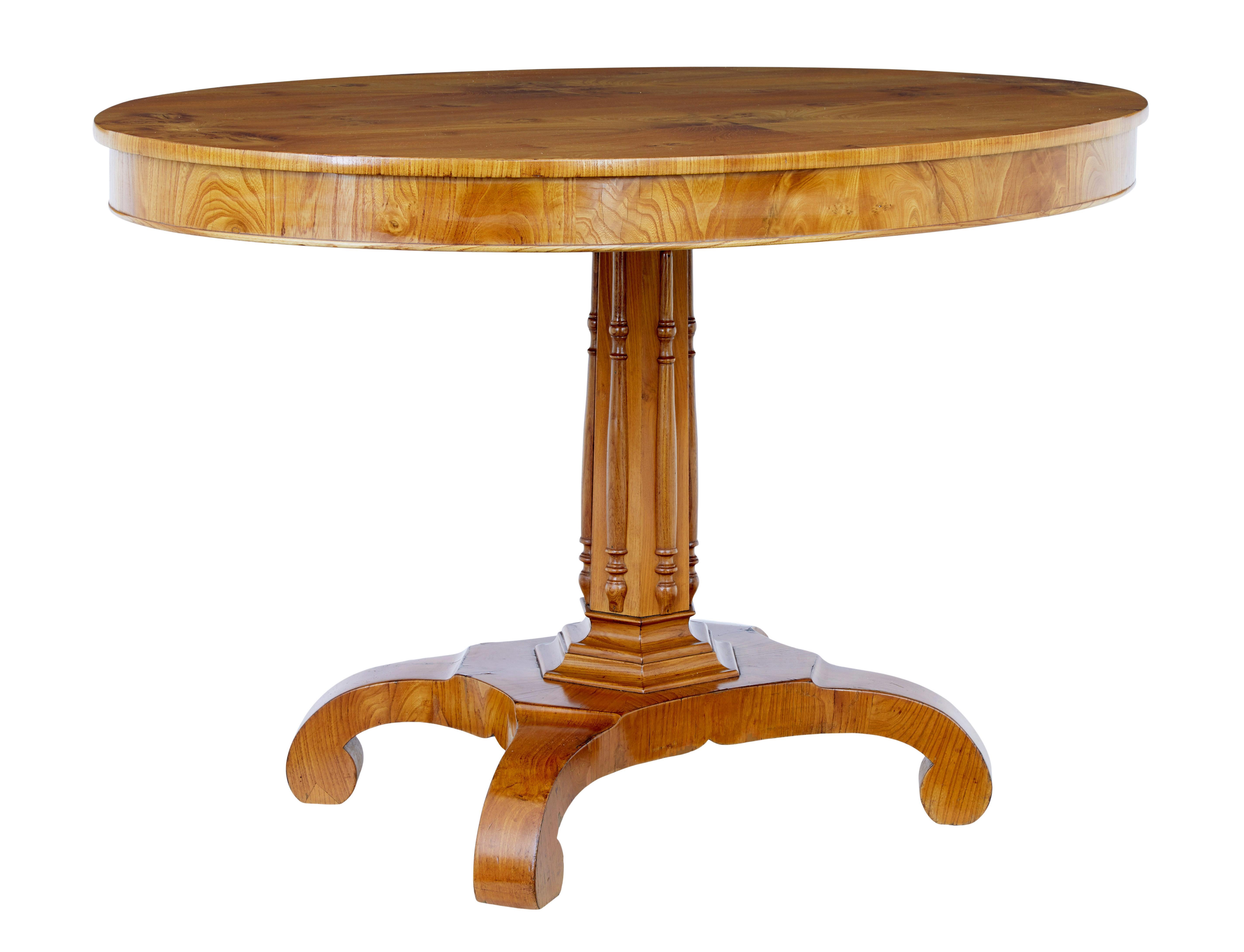 Elm Scandinavian 19th Century Oval Center Table For Sale 2