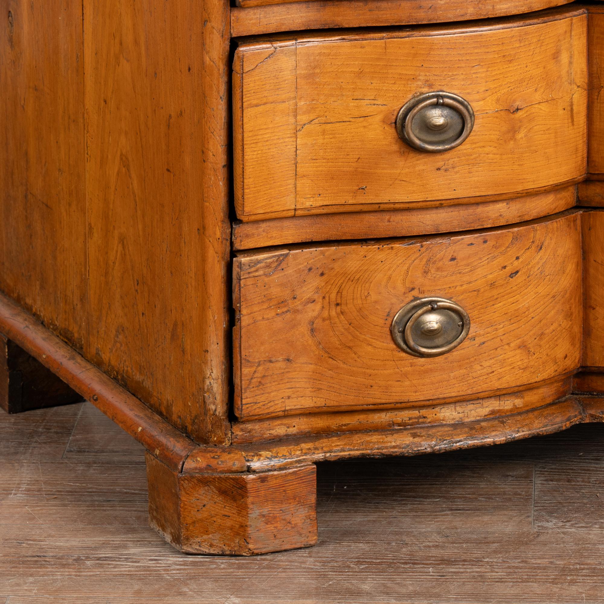 Elm Secretary Bureau With Inlaid Starburst Pattern, Denmark circa 1780-1820 5