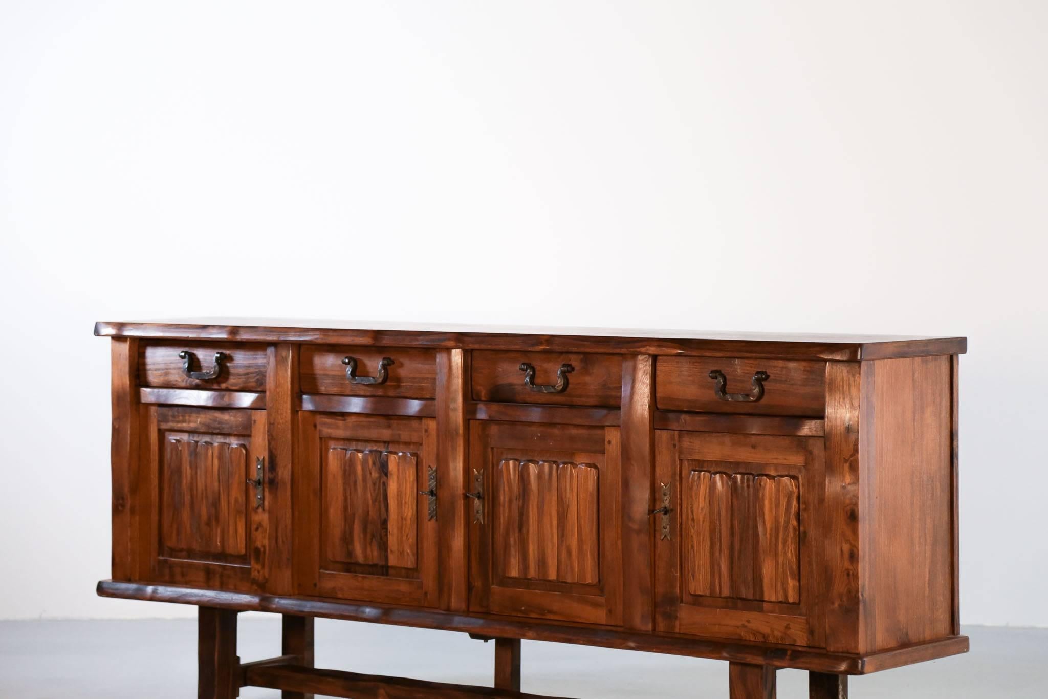 Credenza in olmo di Olavi Hanninen, anni '60 in vendita 3