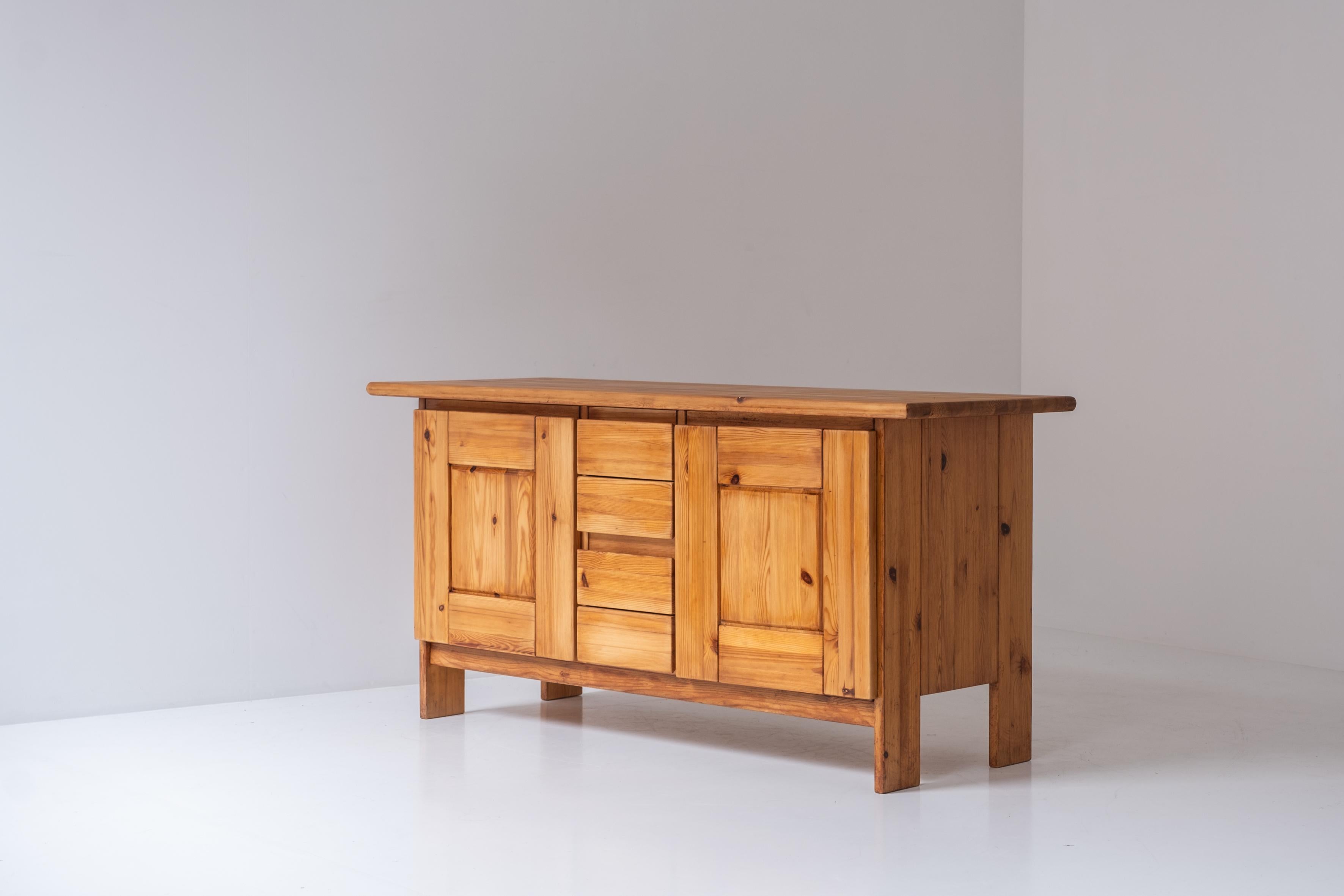 Elm Sideboard in the Manner of Pierre Chapo, France, 1960s For Sale 9