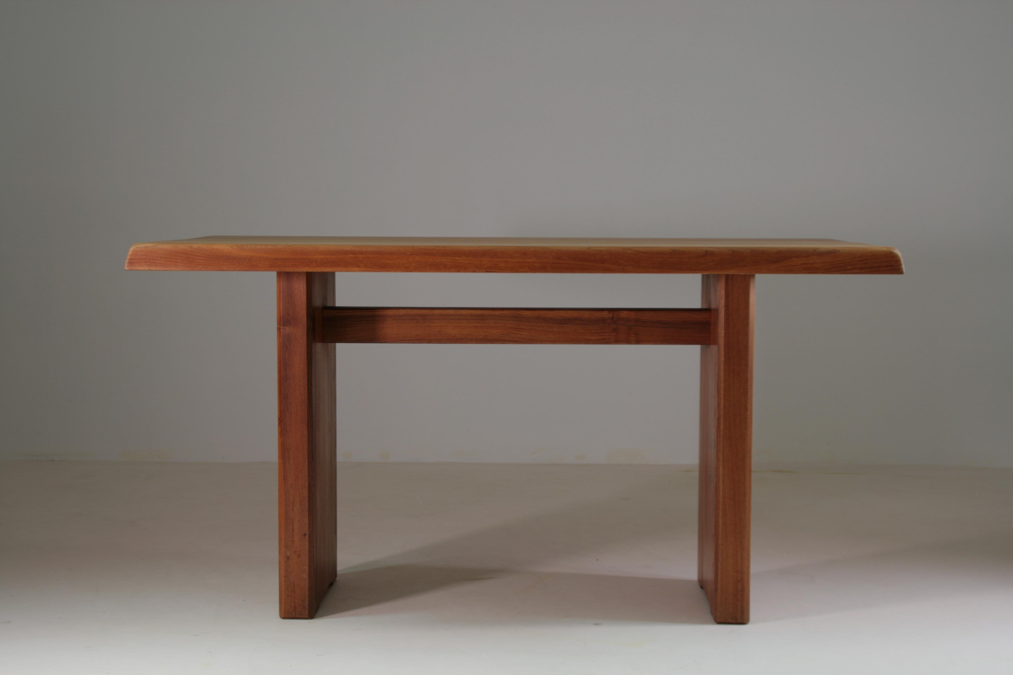 Elm Table Model T14a by Pierre Chapo from the 1960s, France In Good Condition For Sale In GRENOBLE, FR