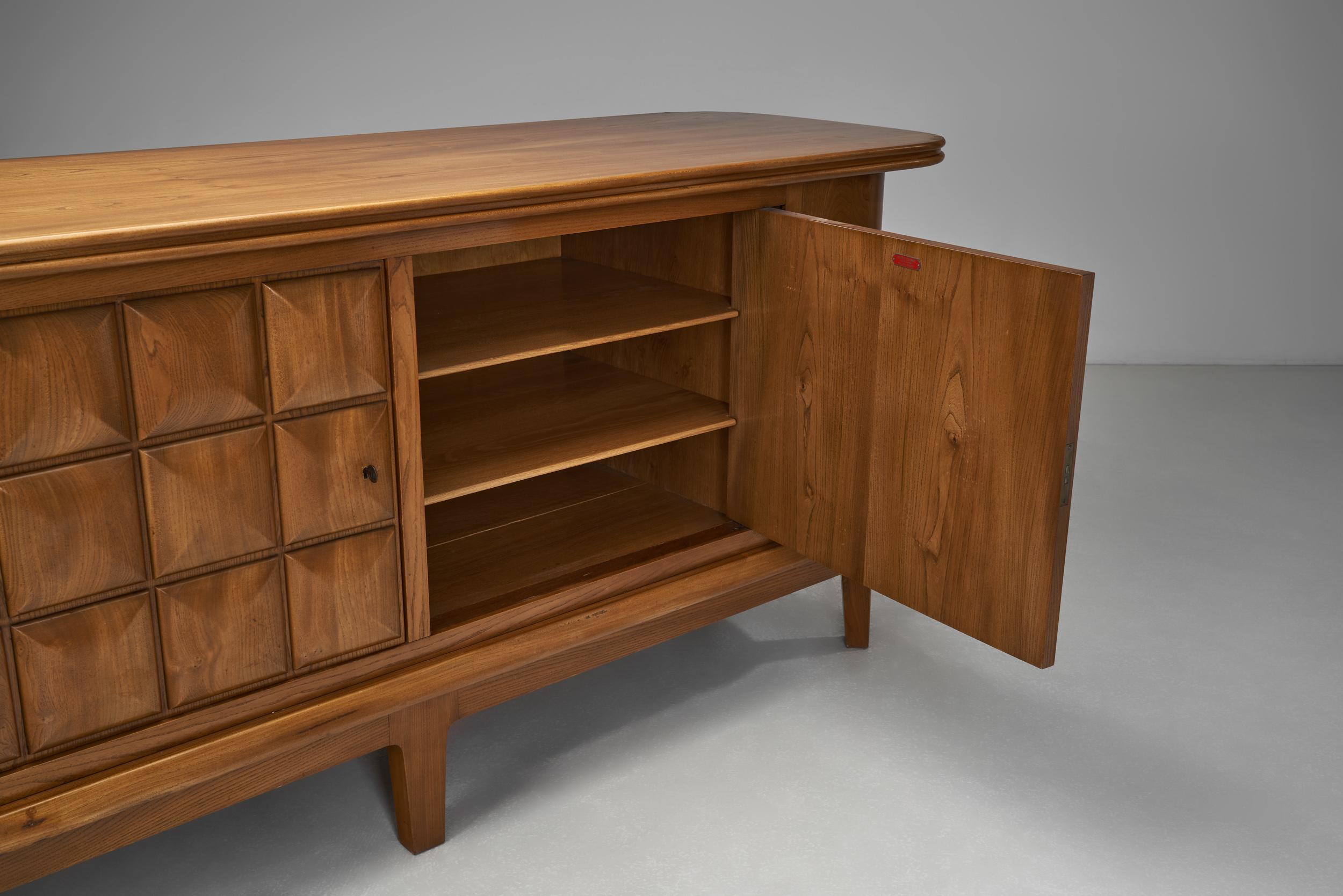 Elm Veneer Sideboard by Frederik Stærmose Møbelfabrik, Denmark ca 1940s For Sale 4