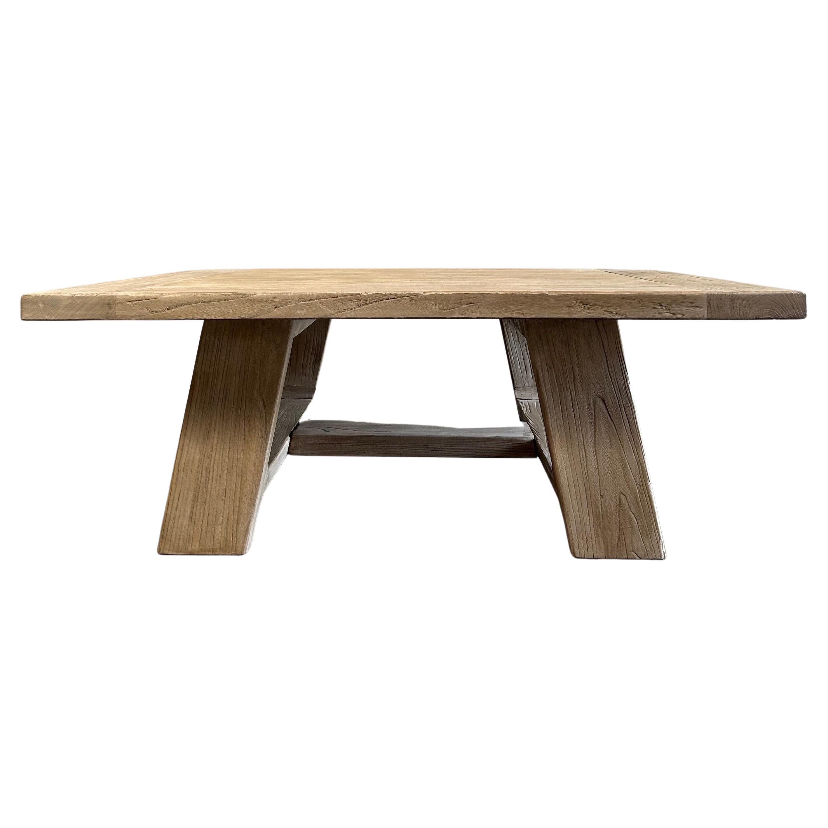 Table basse en bois d'orme 