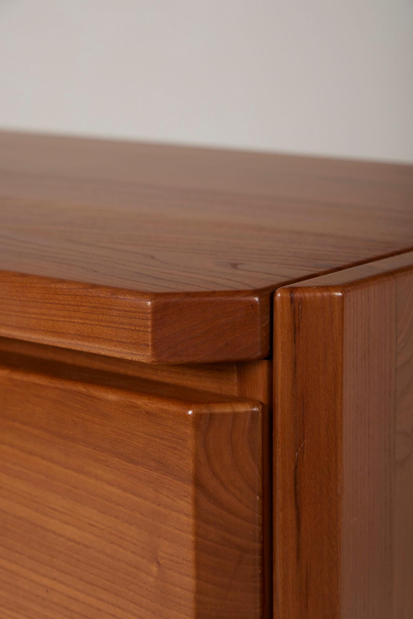 Elm wood dresser by Luigi Gorgoni 2