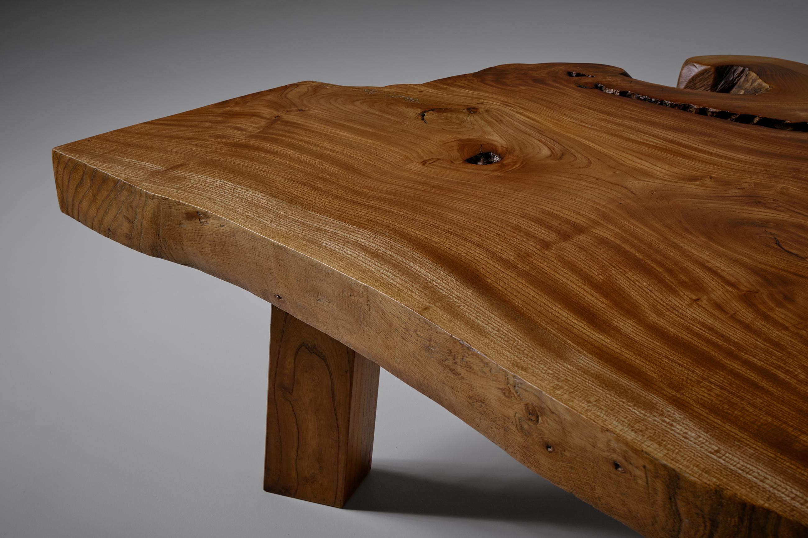 Elm Wood Live Edge Coffee Table, Japan 1970s In Good Condition In Rotterdam, NL