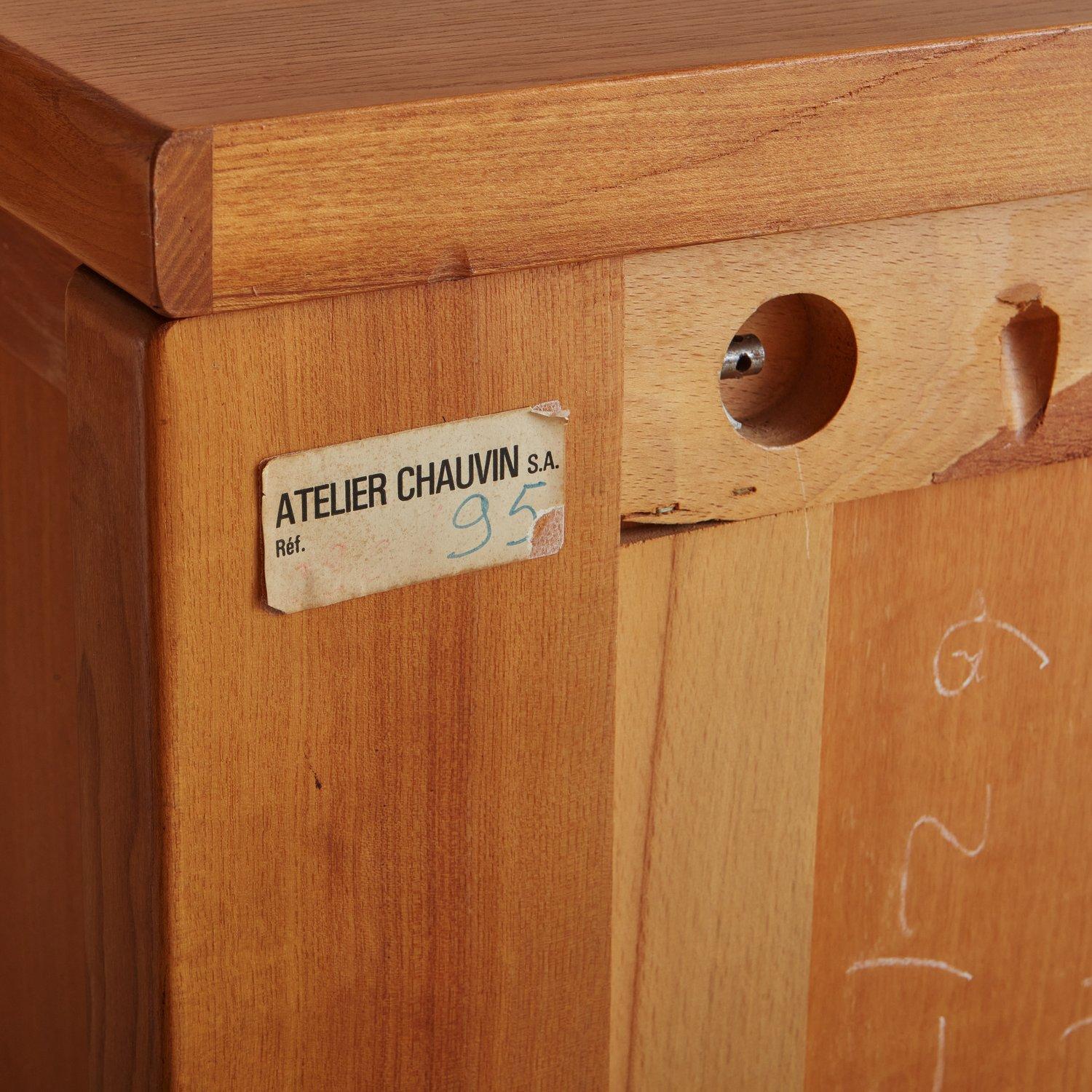Buffet en bois d'orme dans le style de la Maison Regain par l'Atelier Chauvin 9