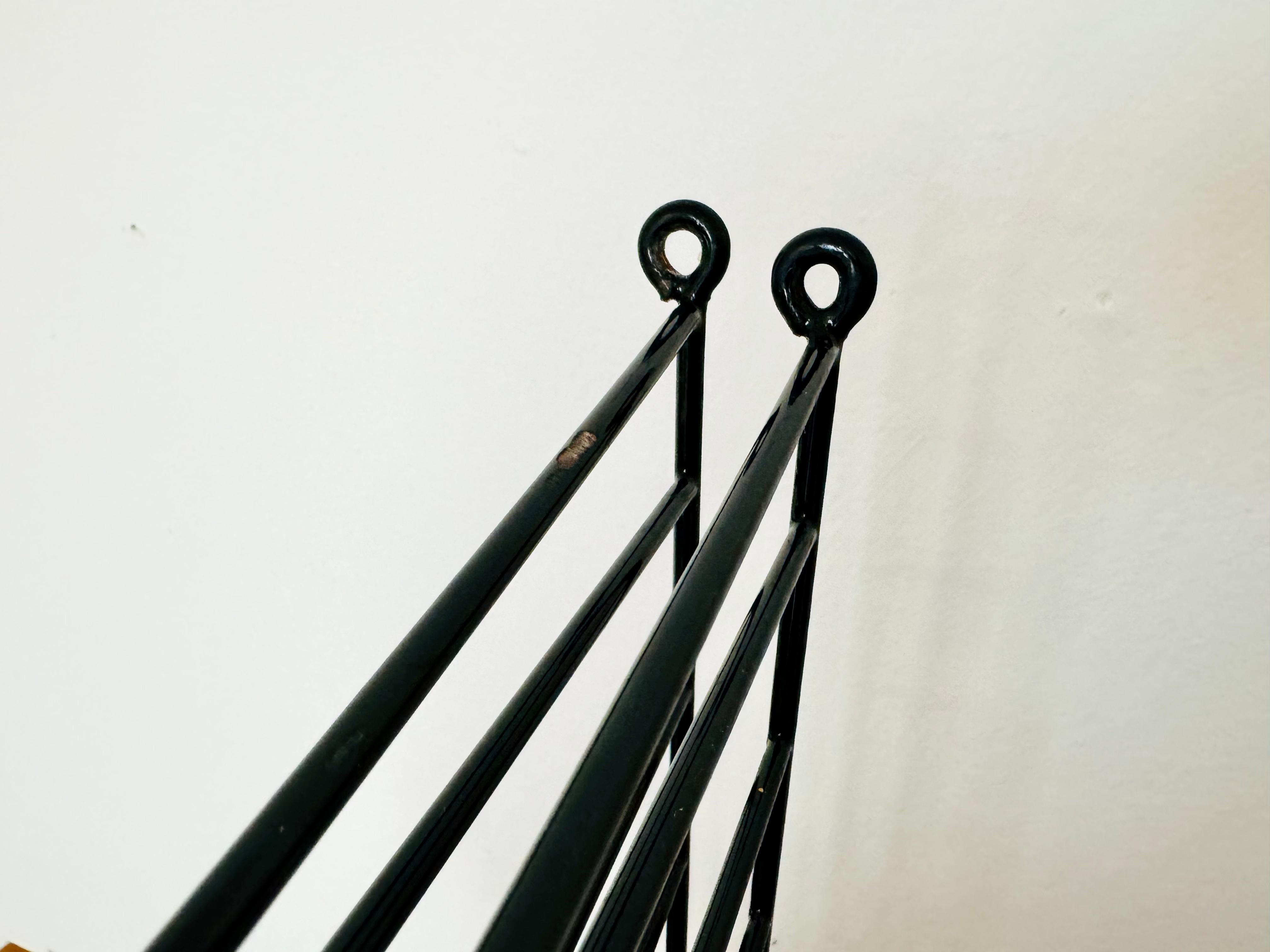 String Shel aus Ulmenholz von Kajsa & Nils ''Nisse'' Streben nach String Design im Angebot 10