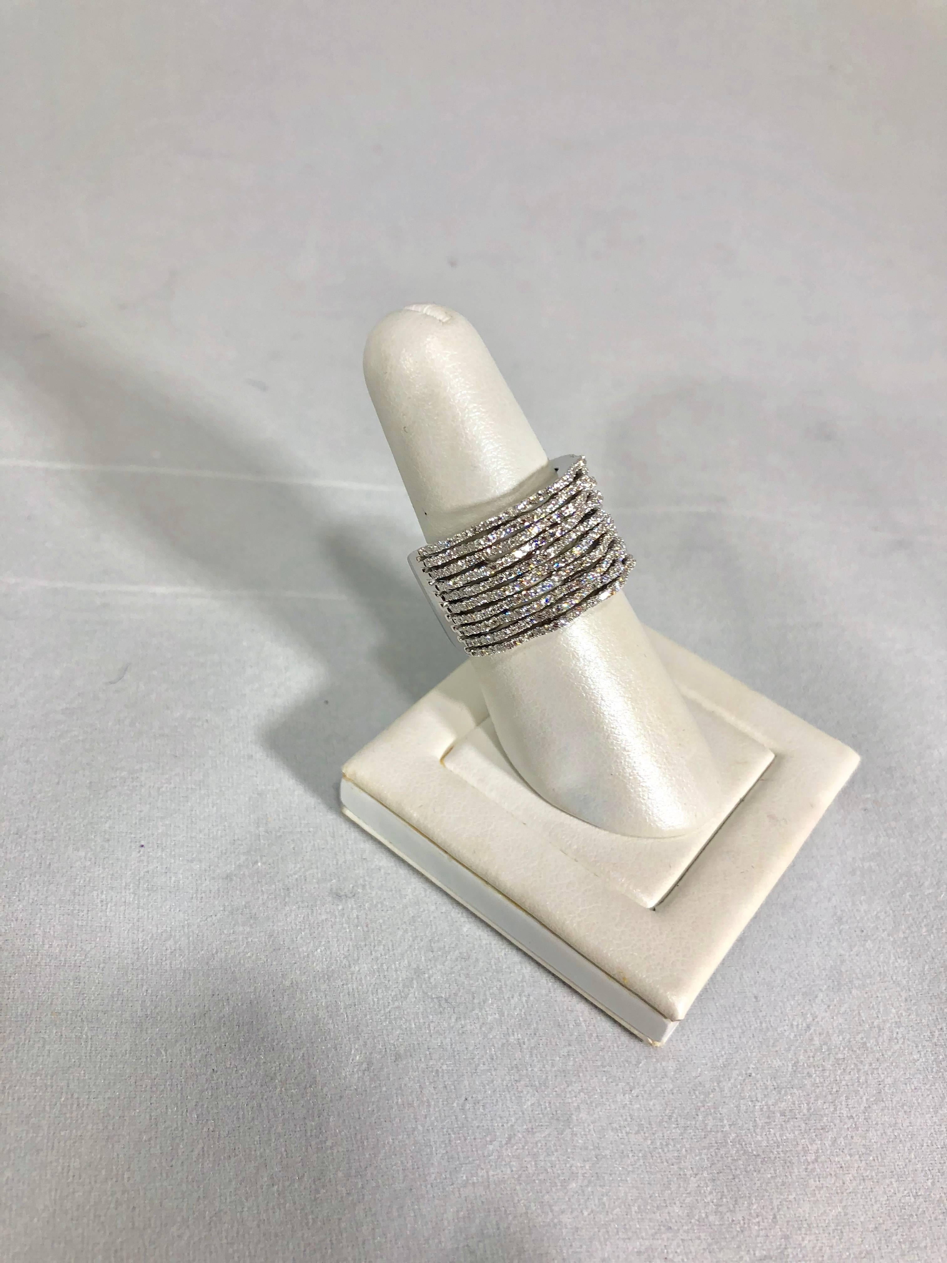 Elma Designs 18 Karat White Gold and Diamond Cocktail Fashion Ring In New Condition For Sale In Mansfield, OH
