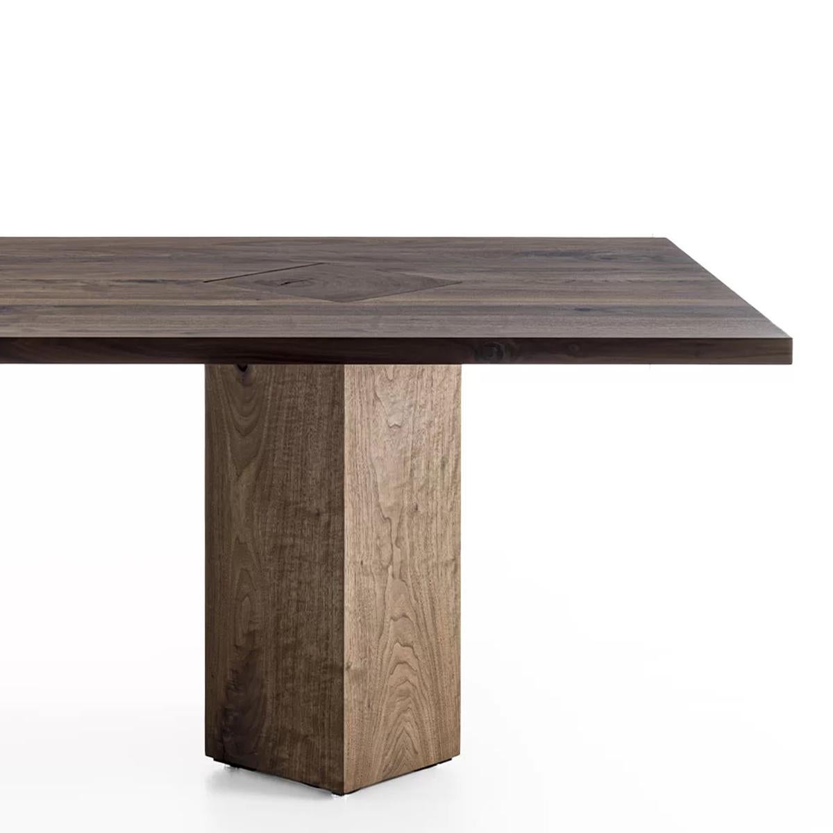 Contemporary Elma Dining Table For Sale