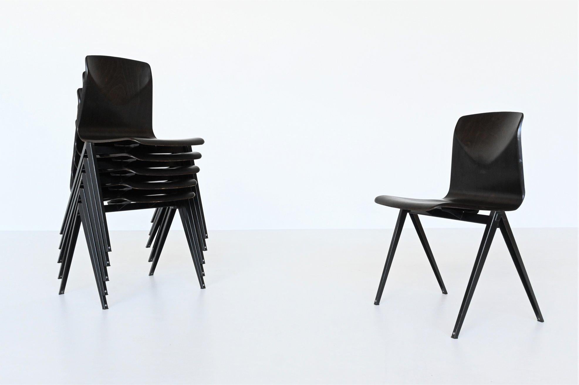 Elmar Flototto Model S22 Black Stacking Chairs Pagholz, Germany, 1970 1